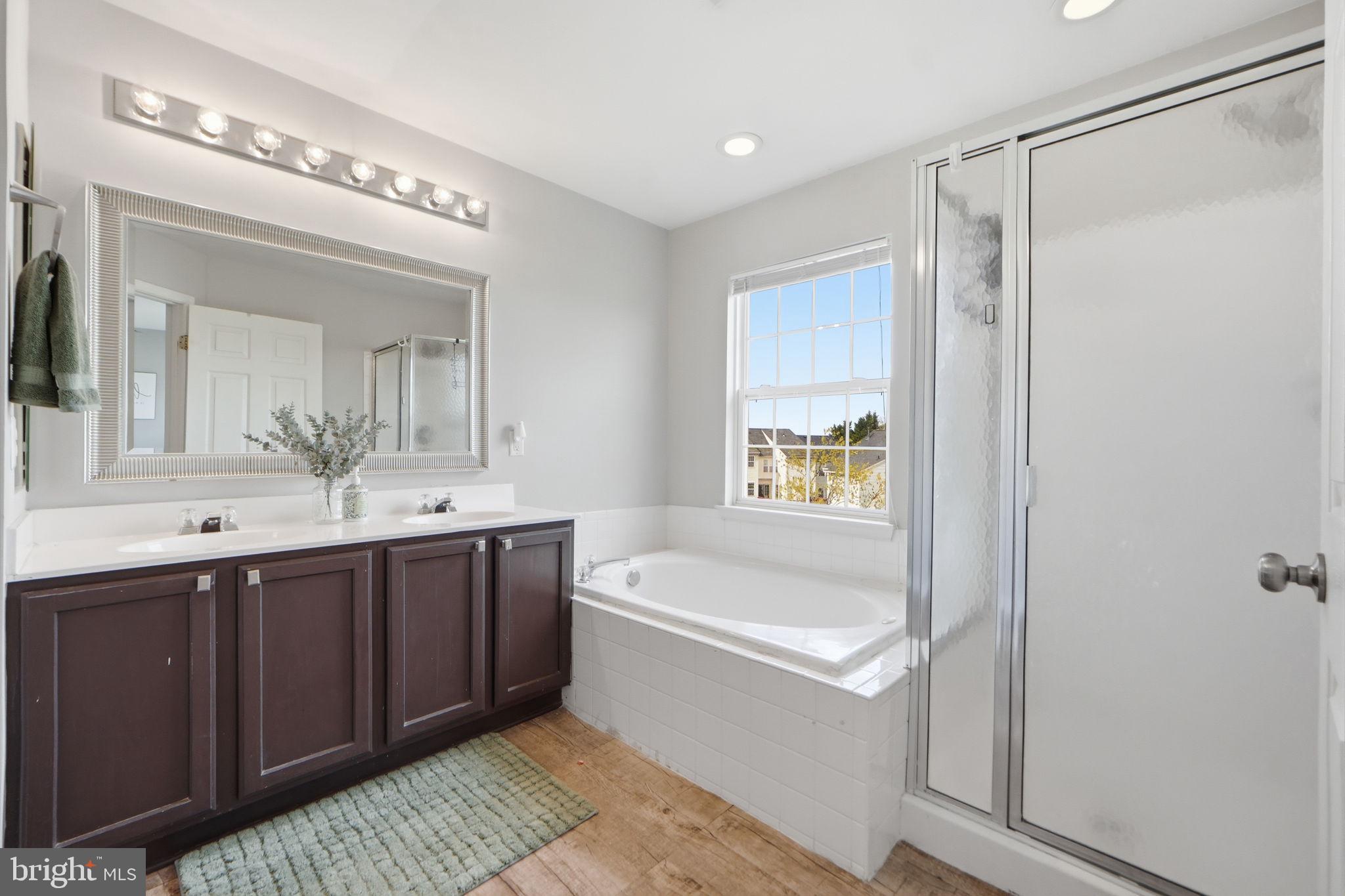 SOMERSET - Residential