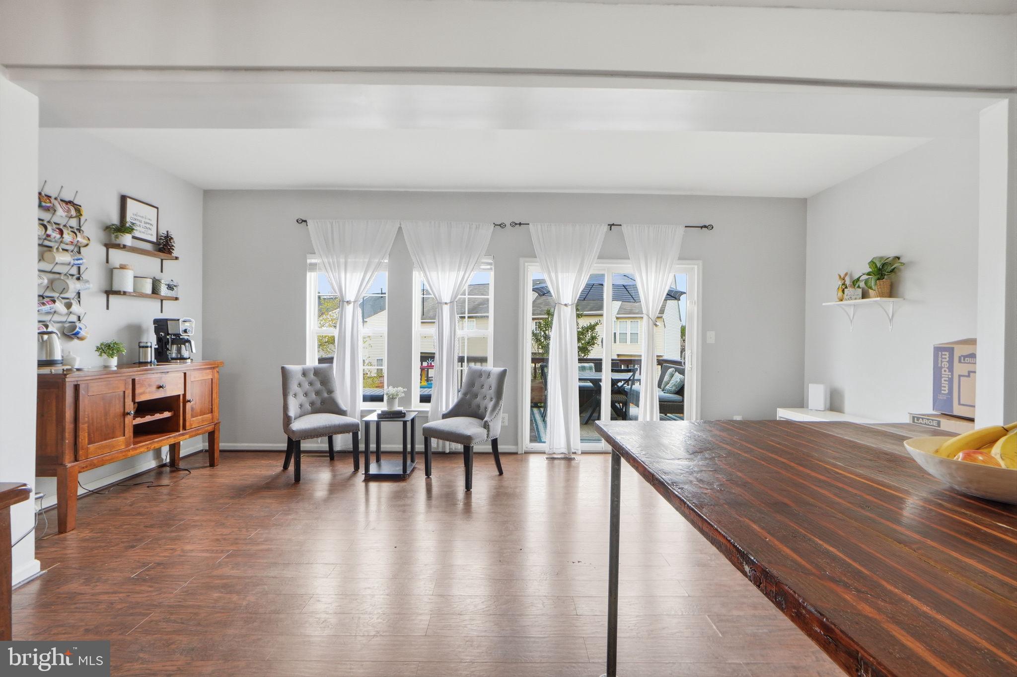 SOMERSET - Residential