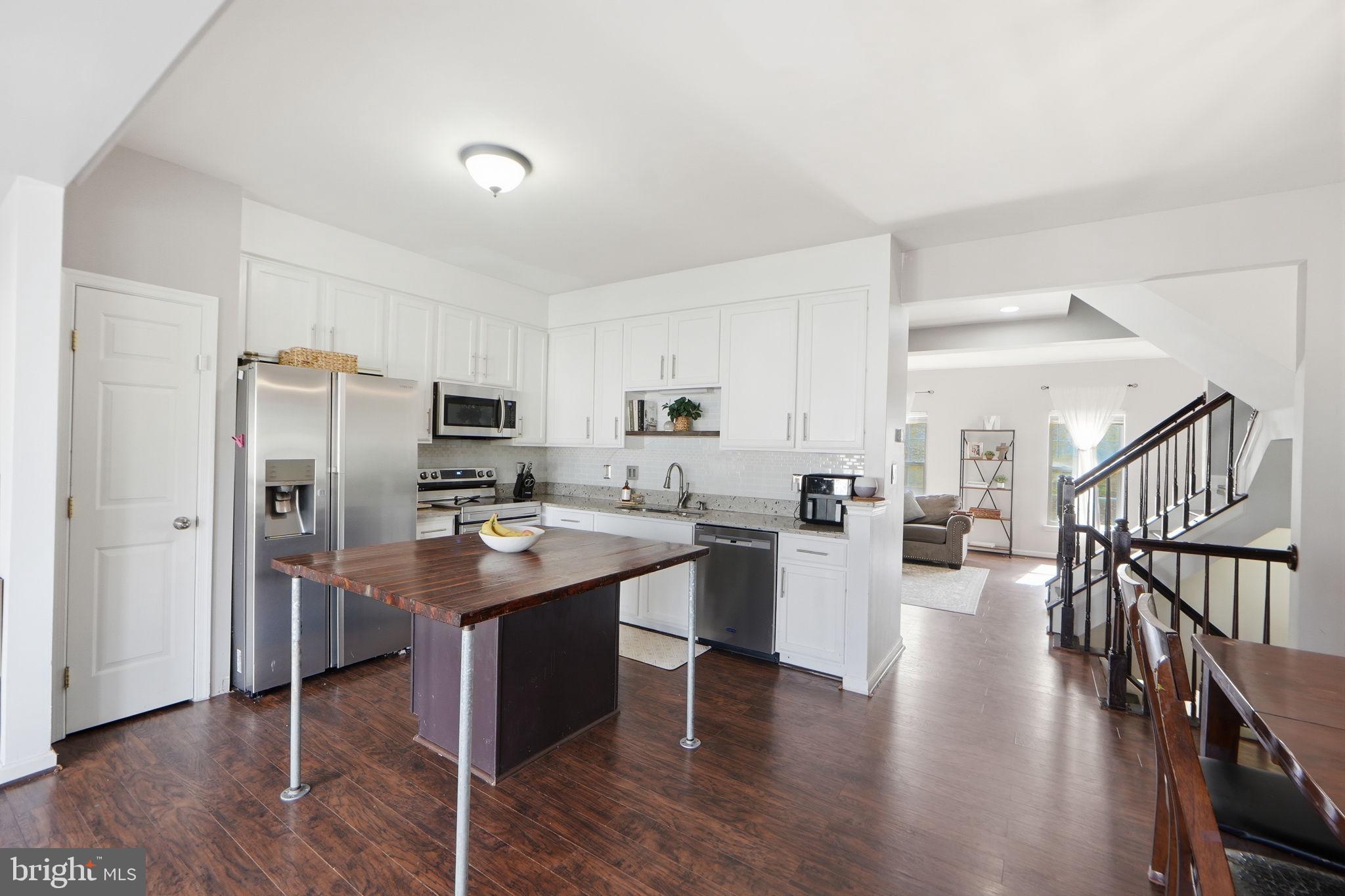 SOMERSET - Residential