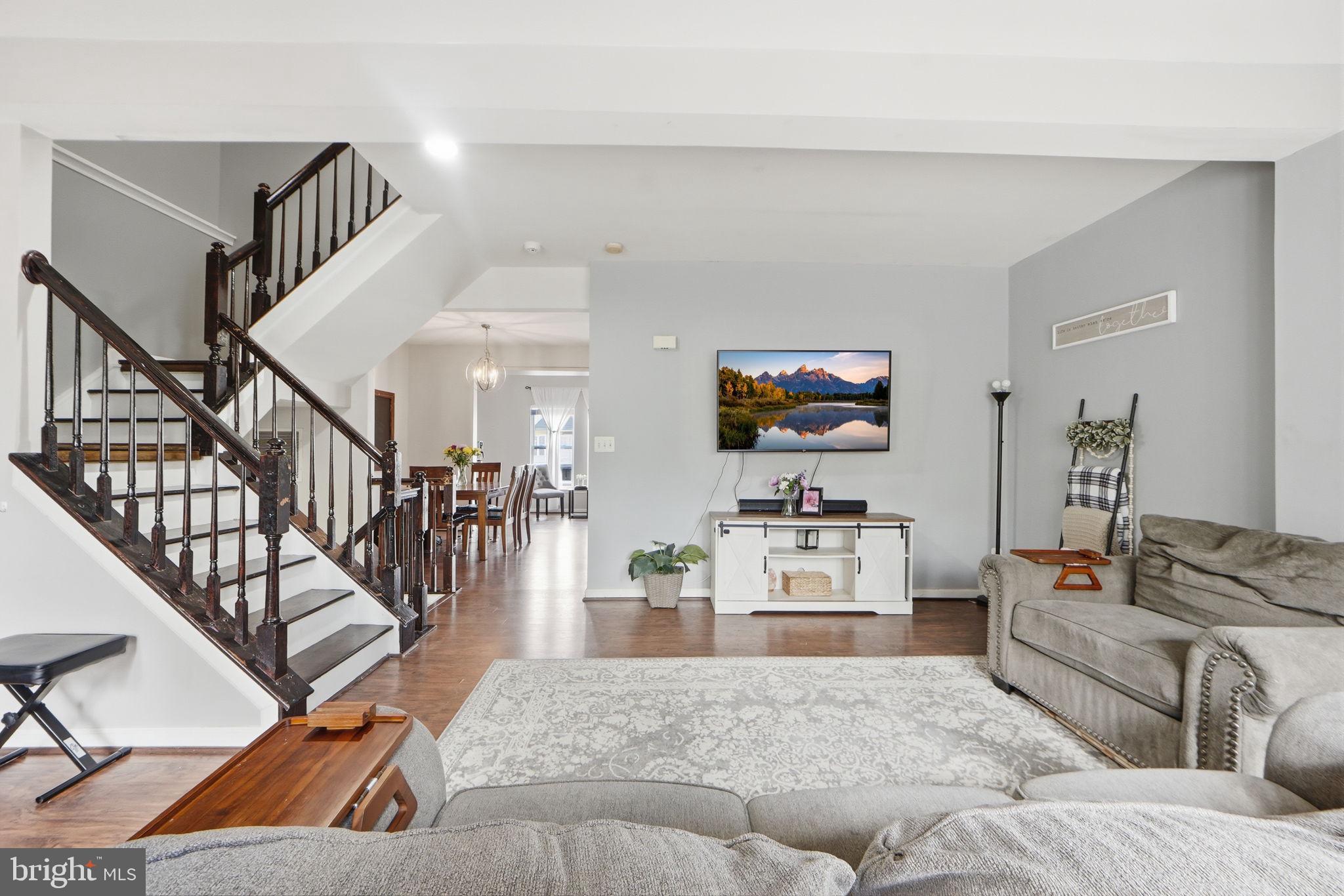 SOMERSET - Residential