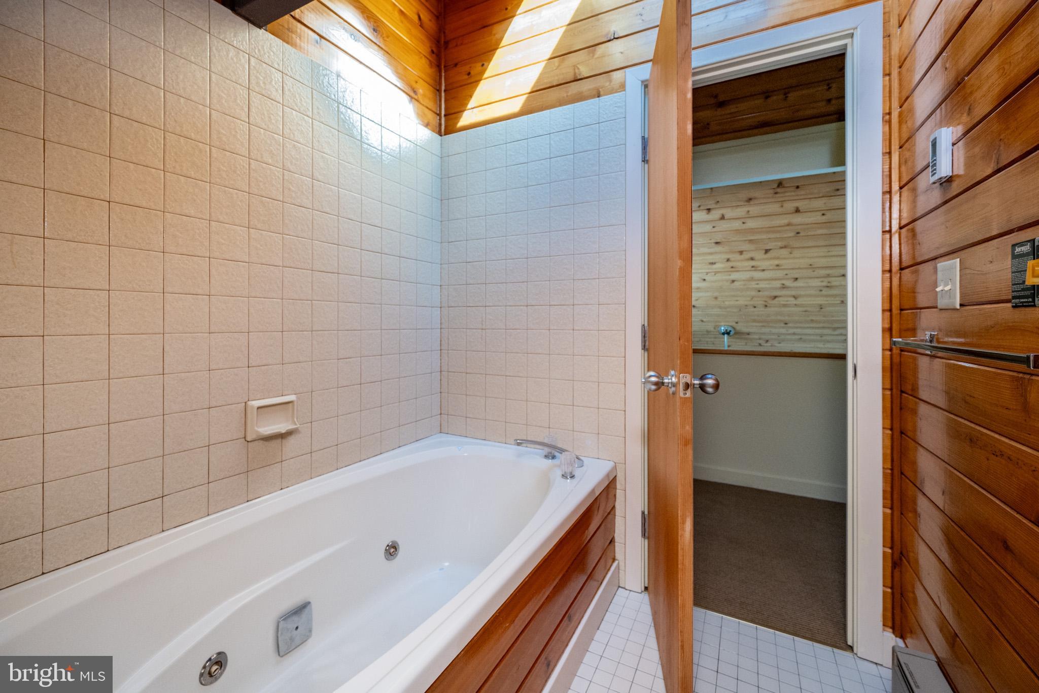 5 ARROWHEAD LANE 5