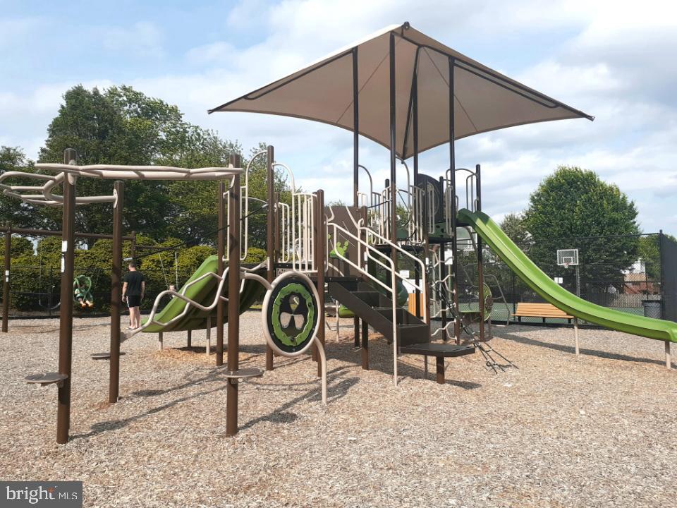 GREENHILL CROSSING - Residential