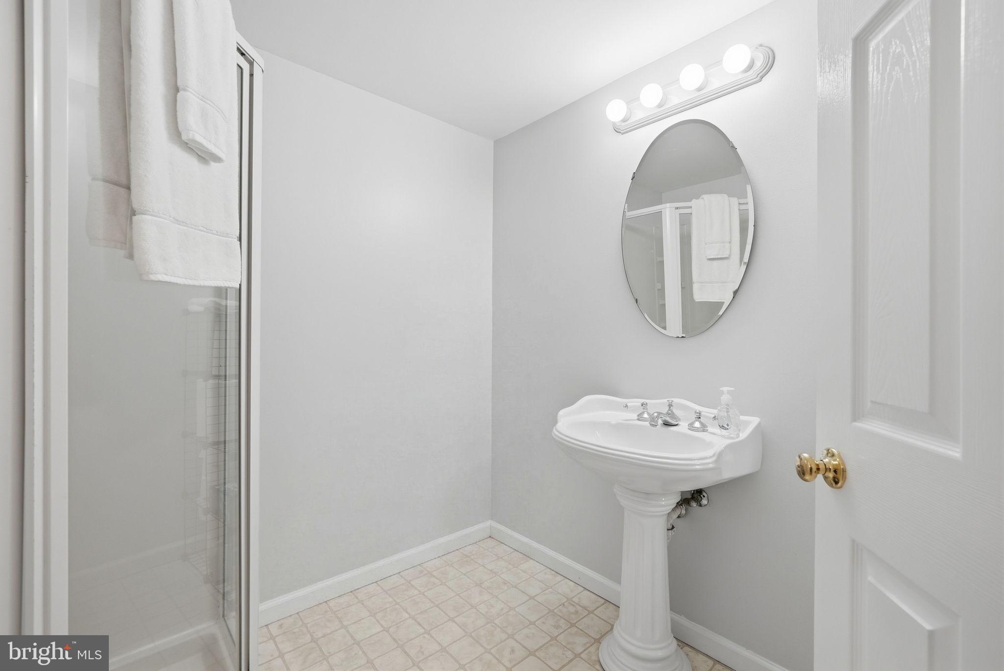 GREENHILL CROSSING - Residential