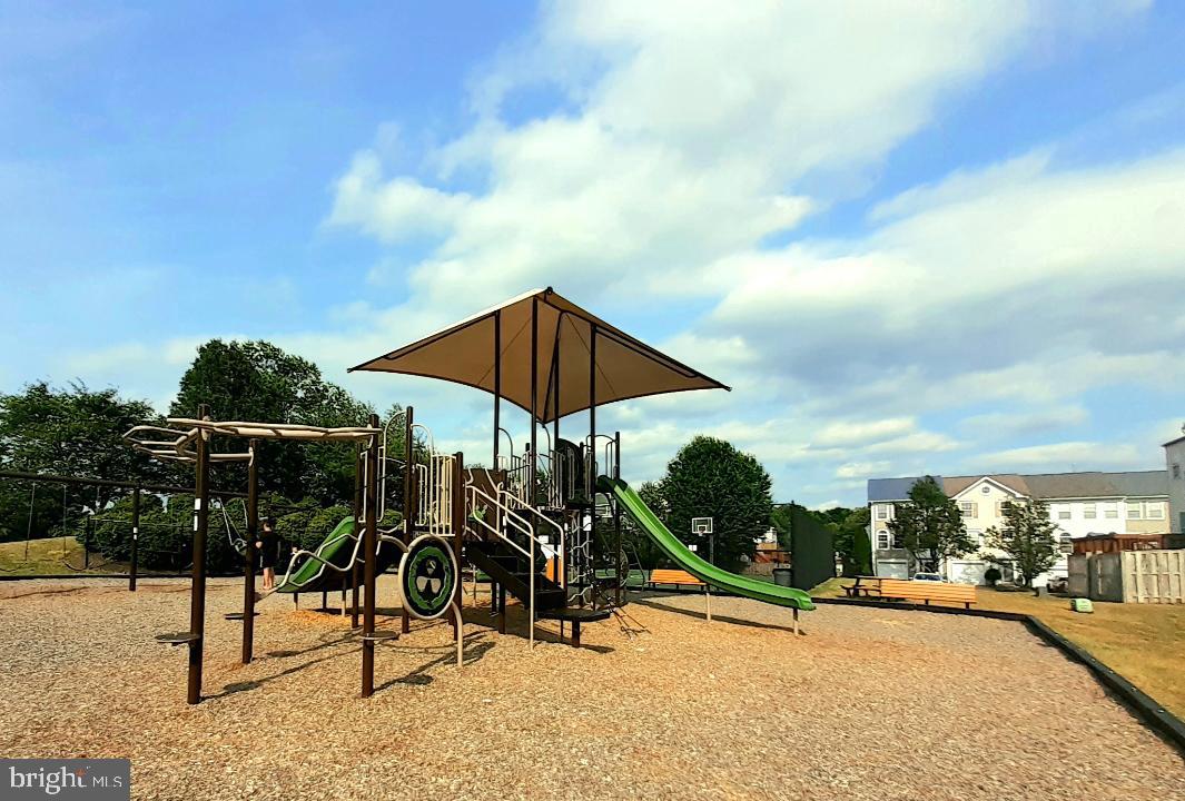 GREENHILL CROSSING - Residential