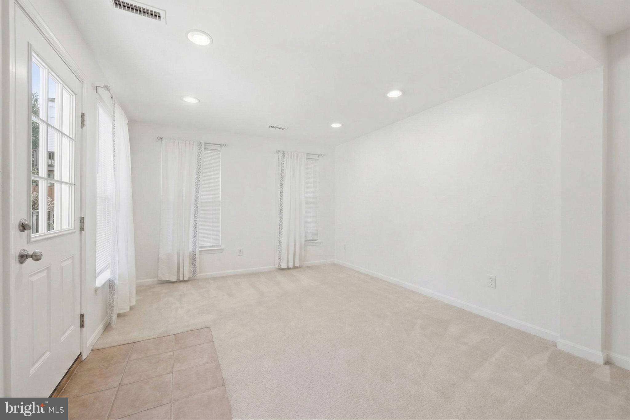 GREENHILL CROSSING - Residential