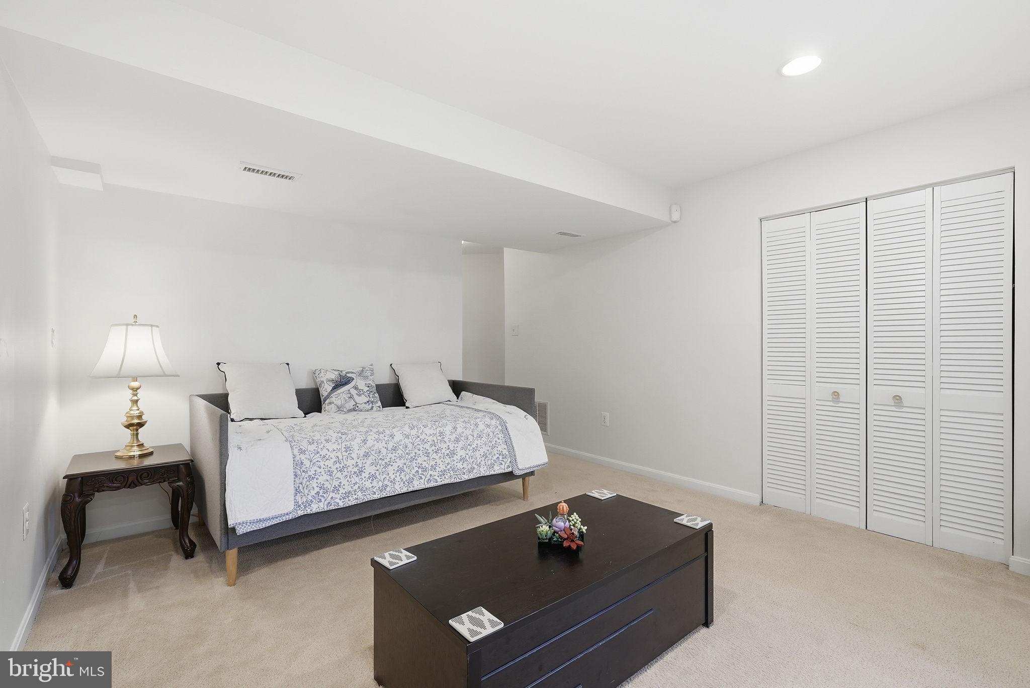 GREENHILL CROSSING - Residential