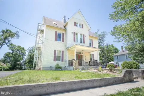 MLS: NJBL2114032