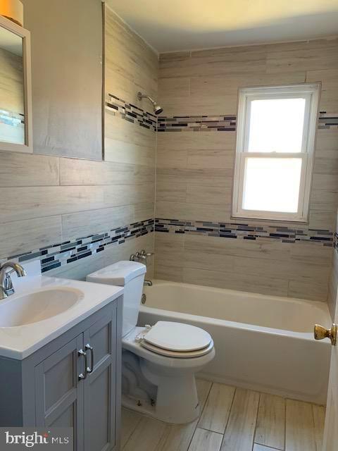 MORAVIA PARK - Residential Lease