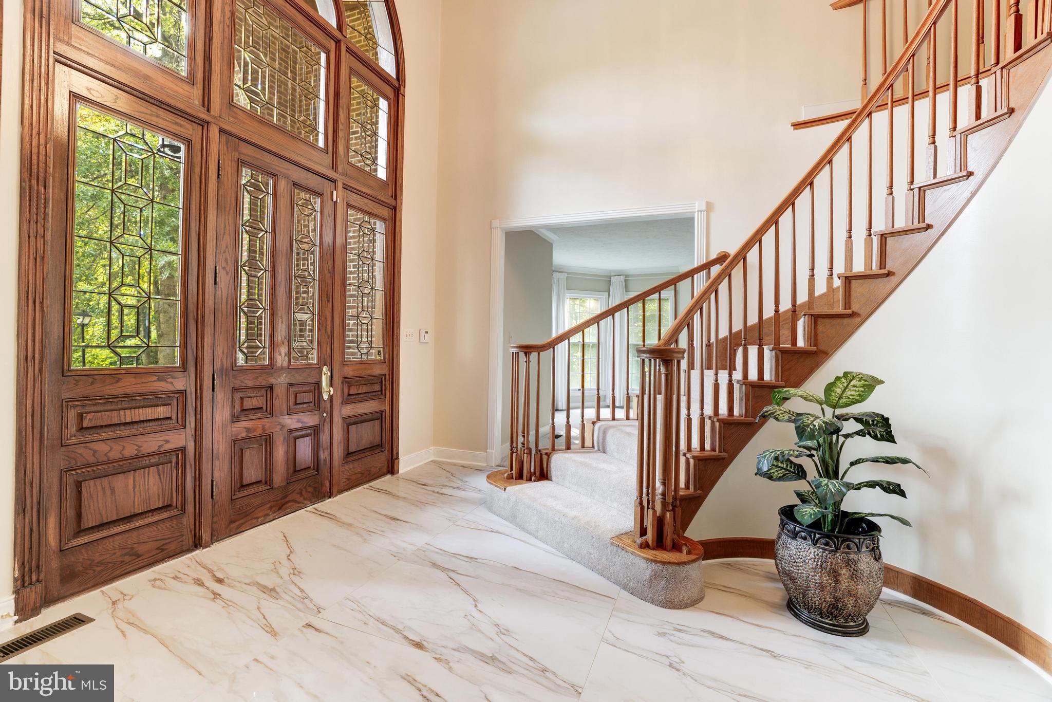 BURKE LAKE MEADOW - Residential