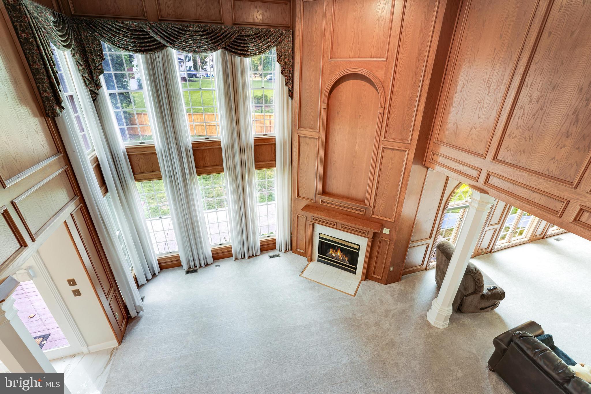 BURKE LAKE MEADOW - Residential