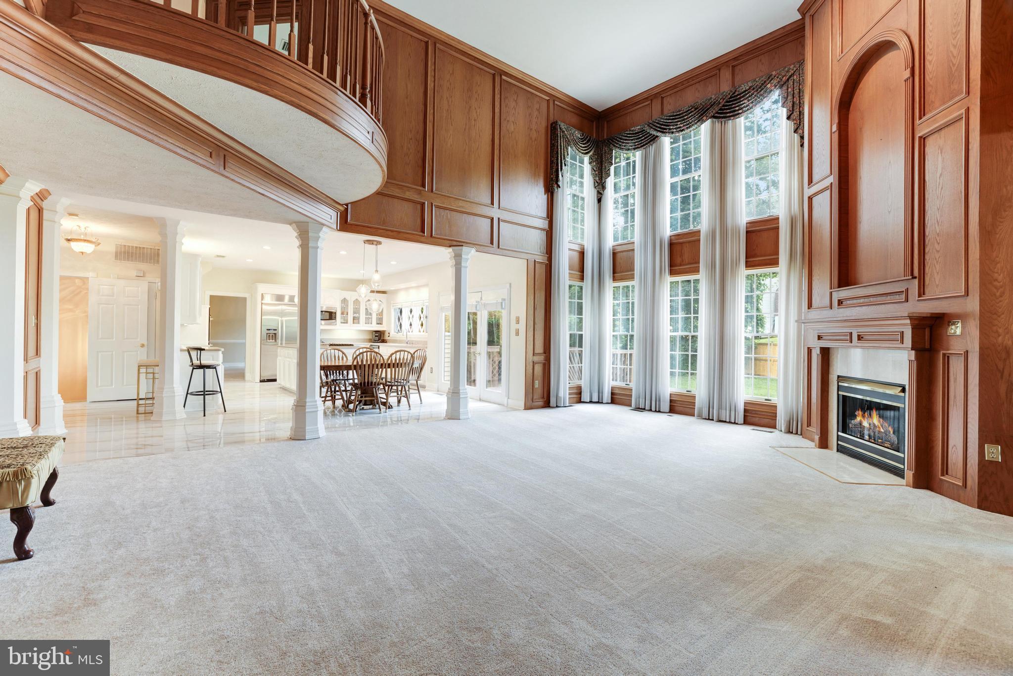 BURKE LAKE MEADOW - Residential