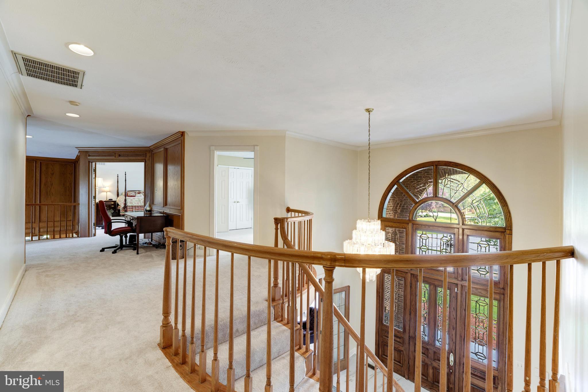 BURKE LAKE MEADOW - Residential