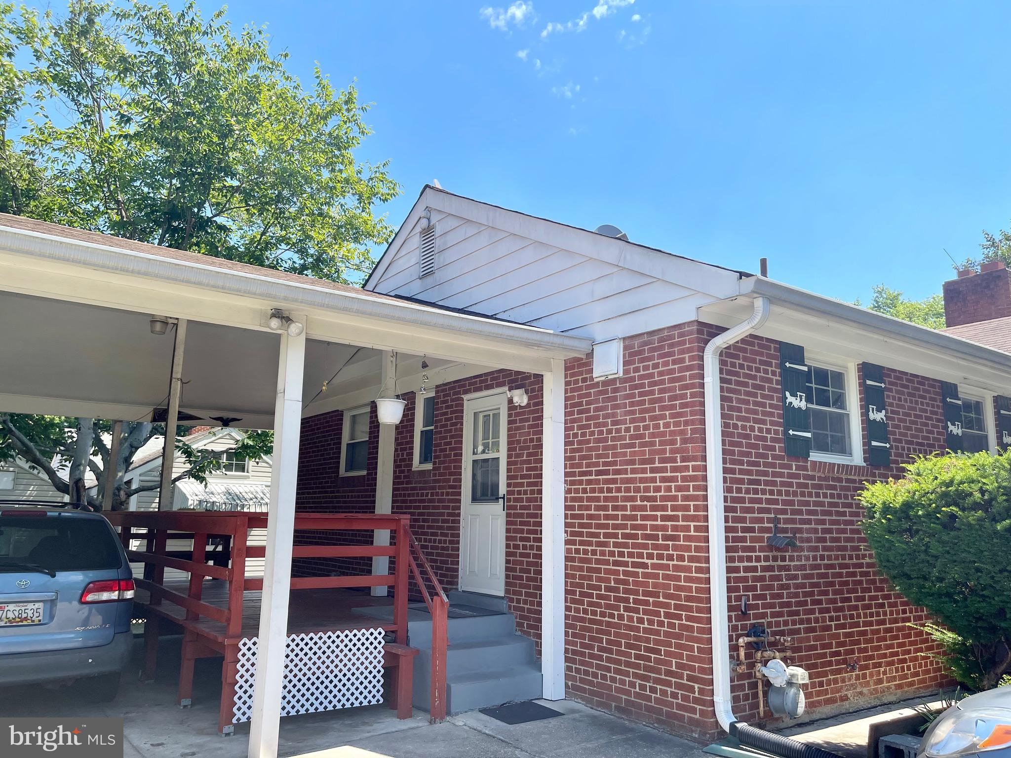 ADELPHI HILLS - Residential