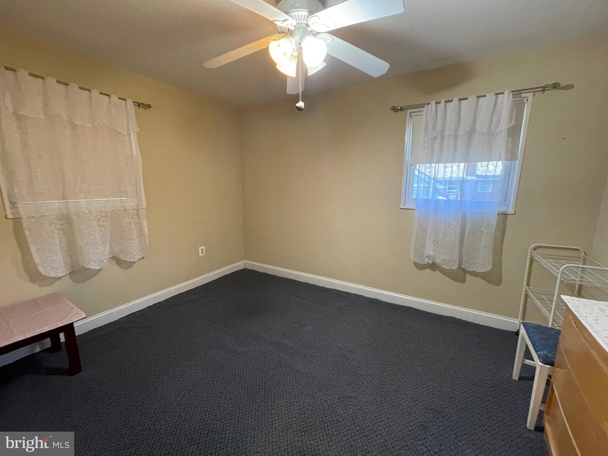 ADELPHI HILLS - Residential