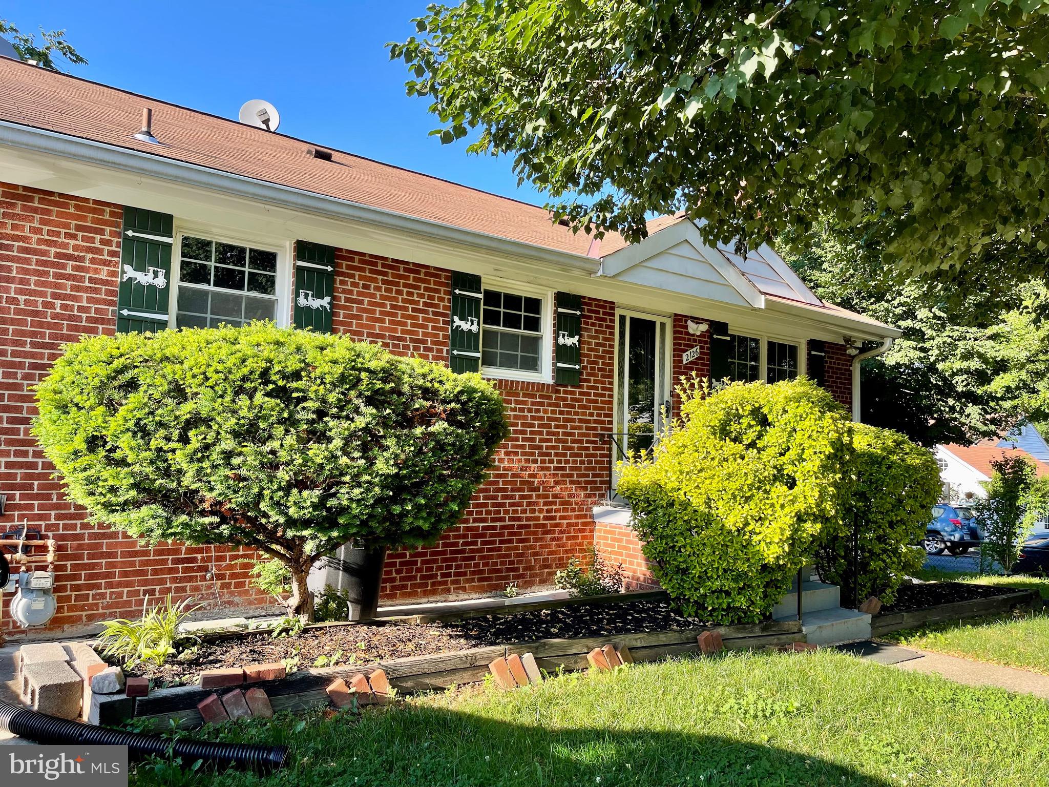 ADELPHI HILLS - Residential