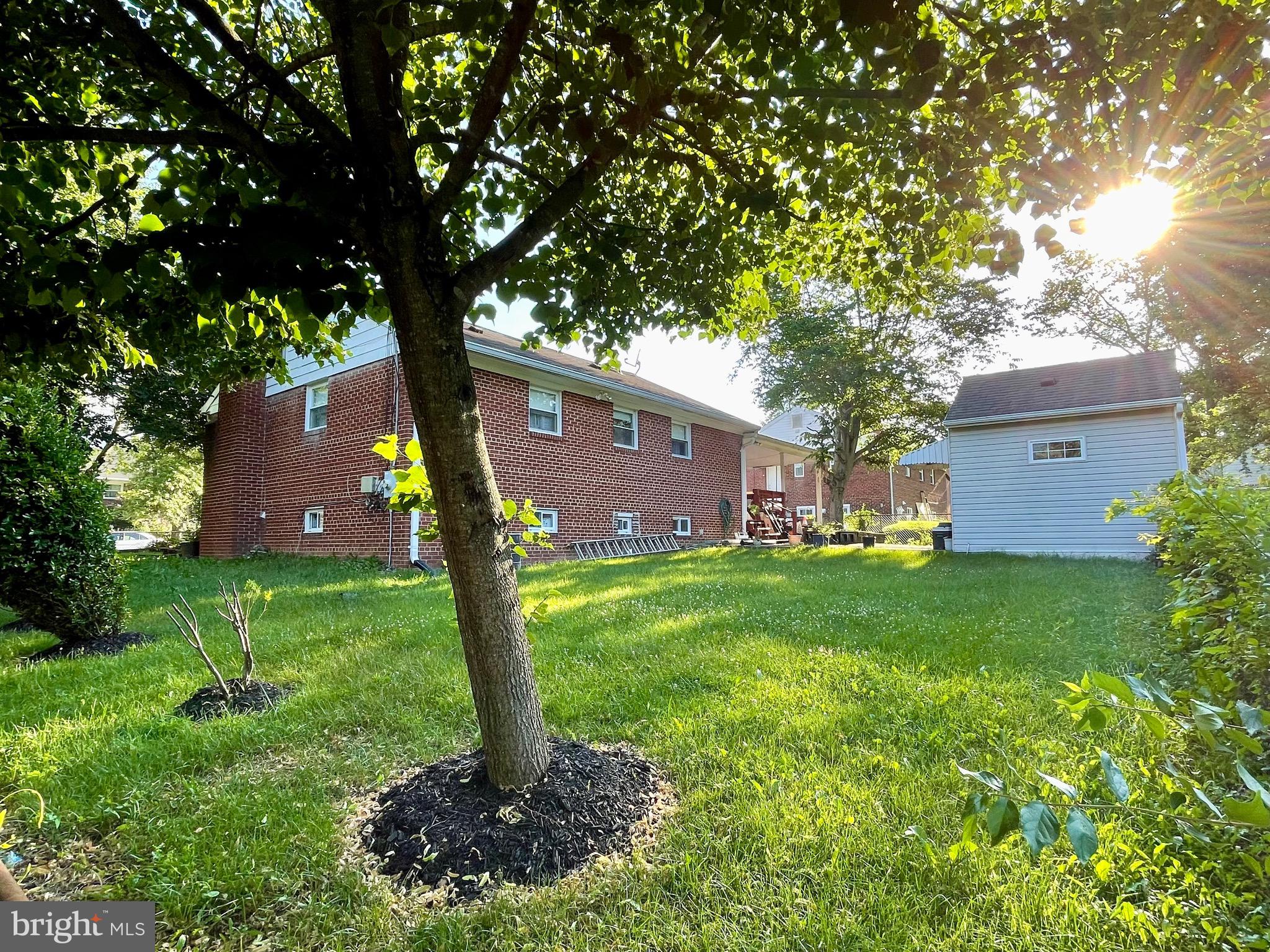 ADELPHI HILLS - Residential