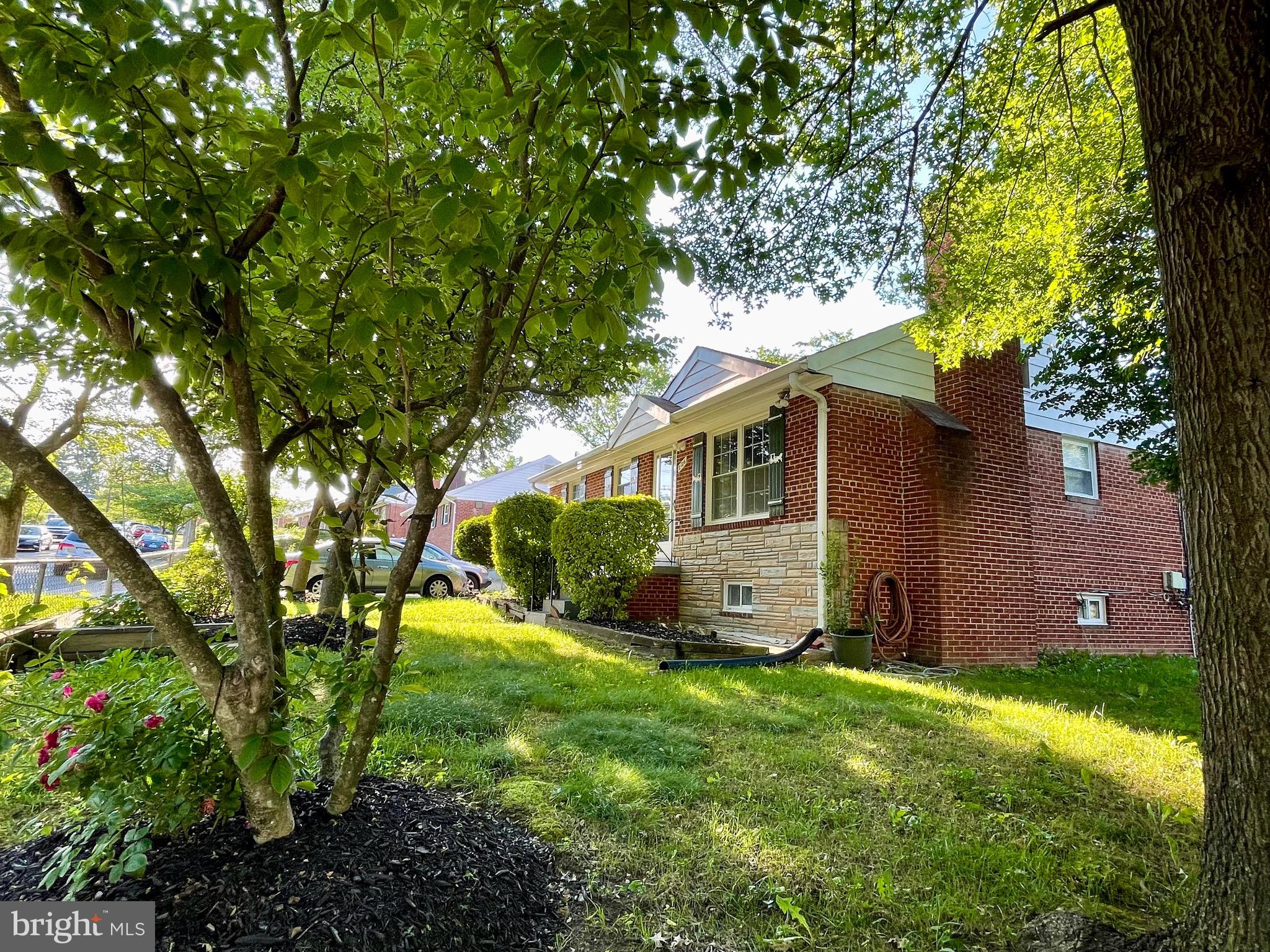 ADELPHI HILLS - Residential