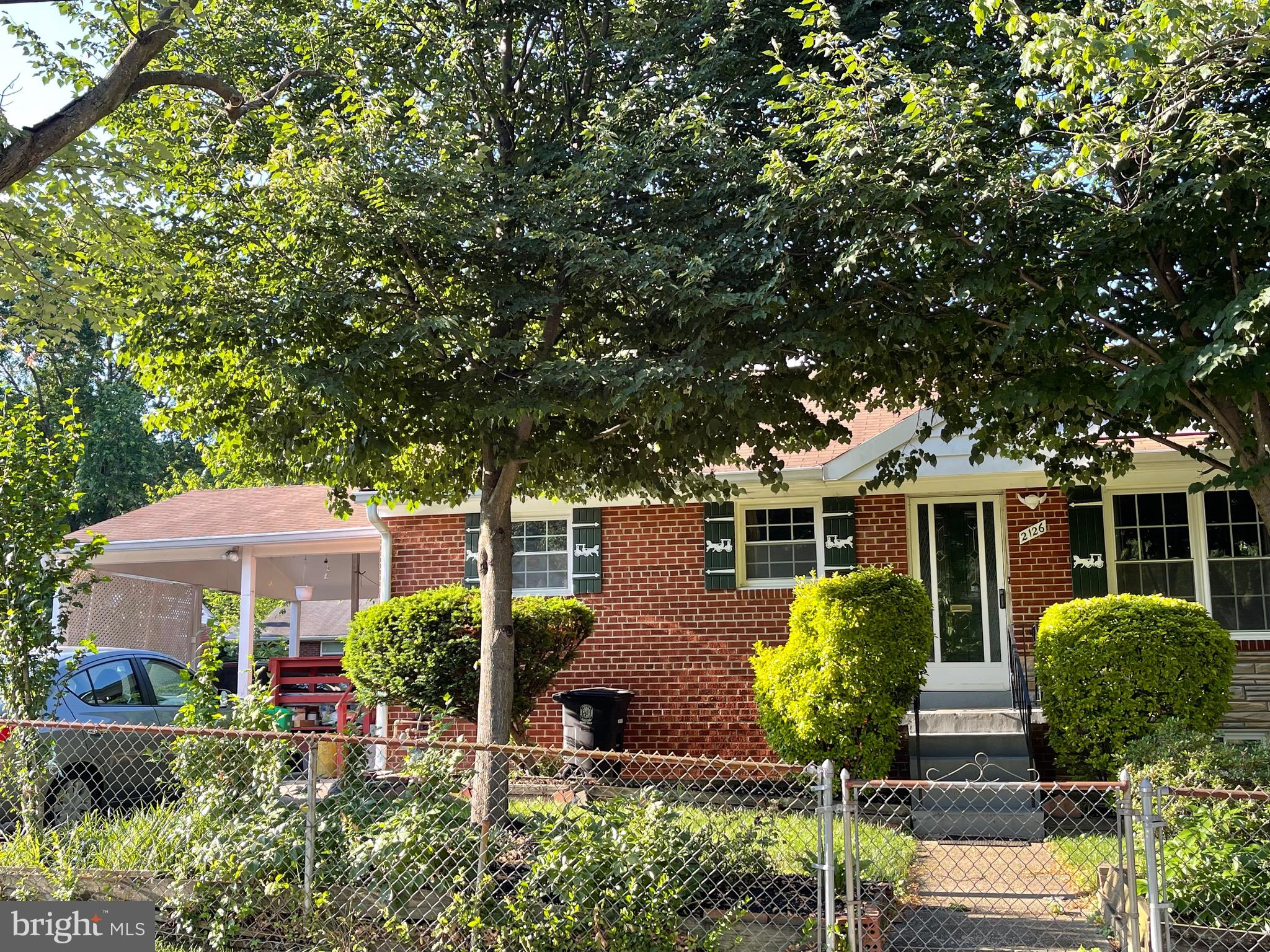 ADELPHI HILLS - Residential