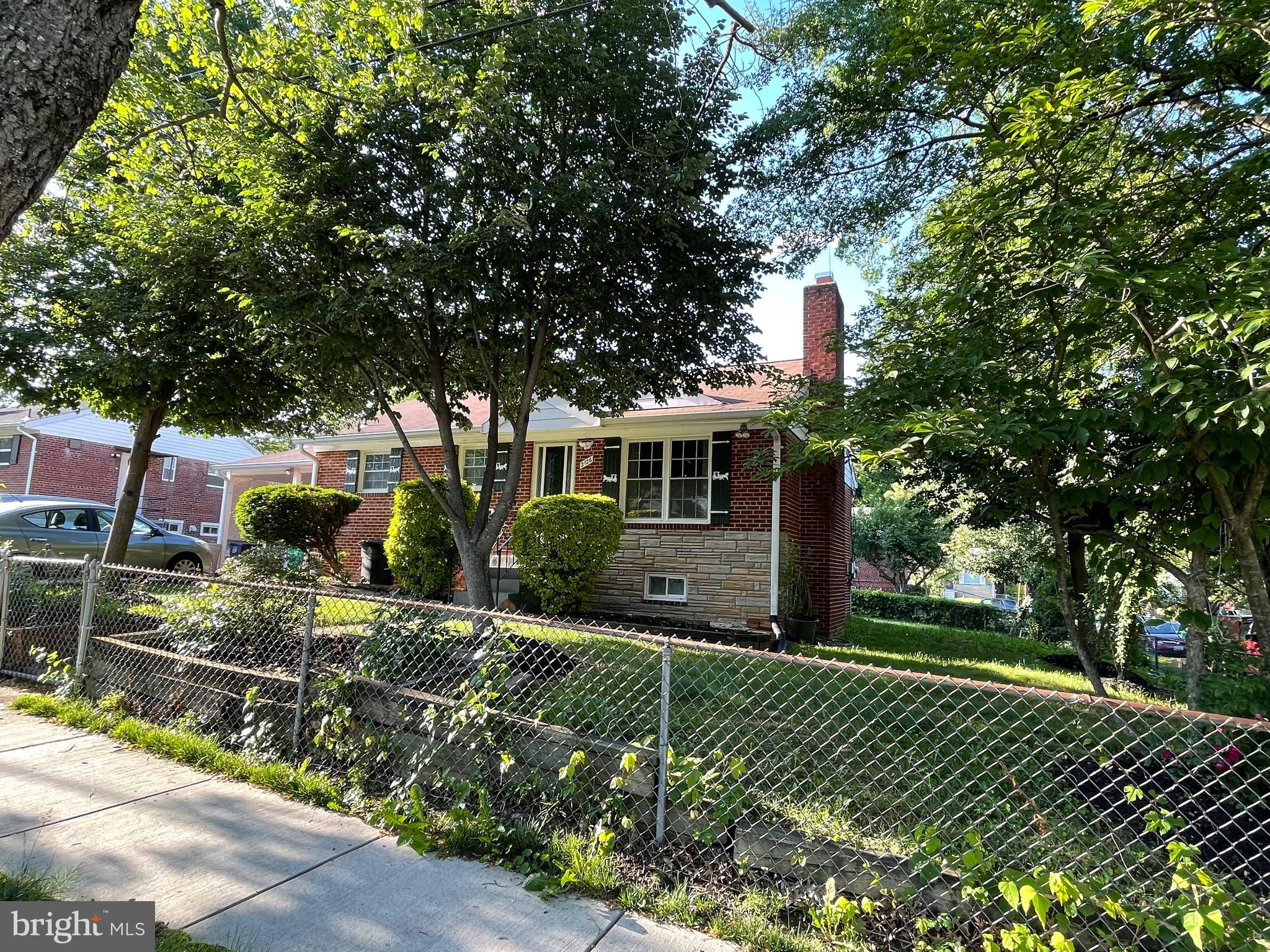 ADELPHI HILLS - Residential