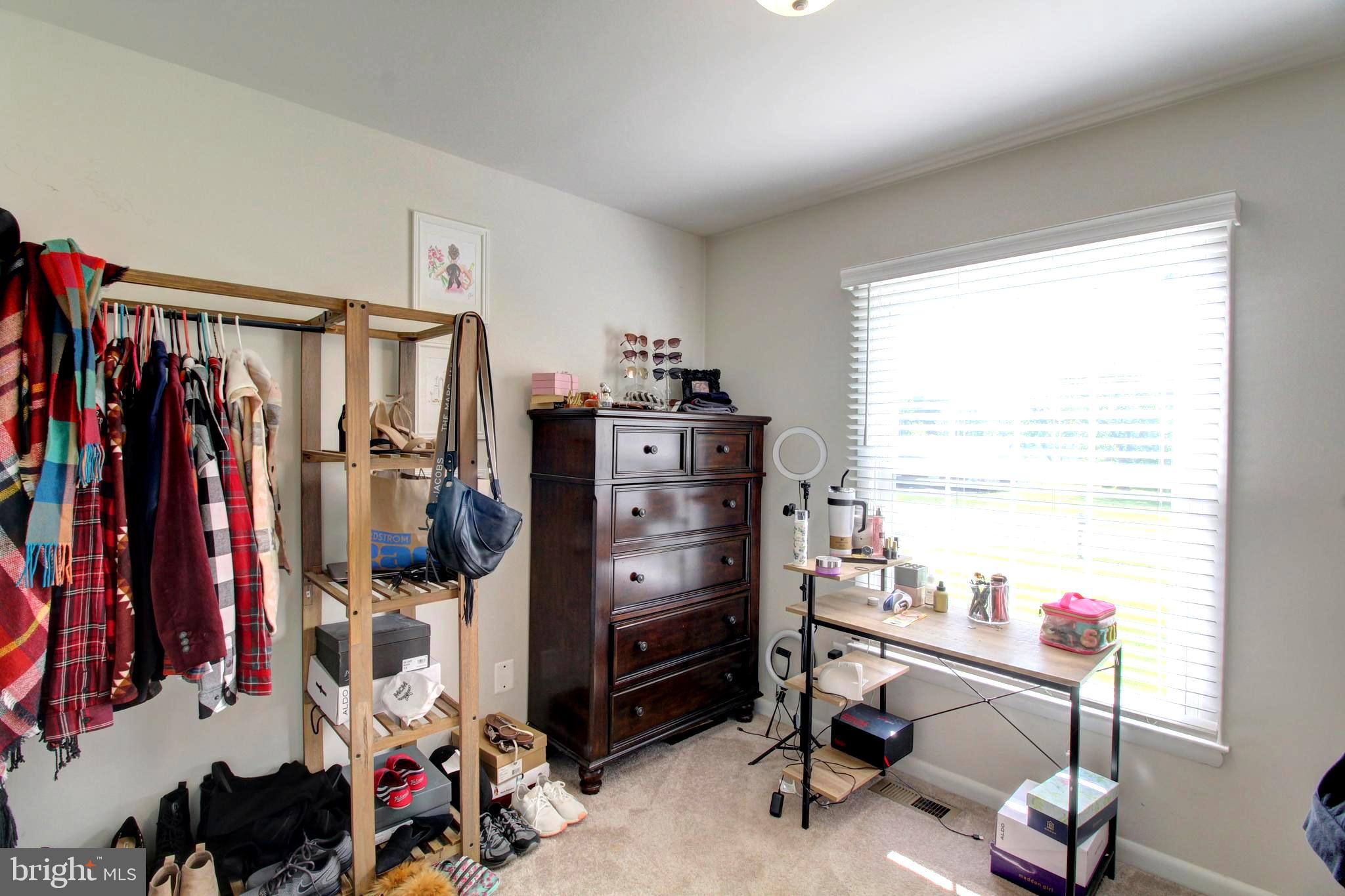 WARRENTON LAKES - Residential