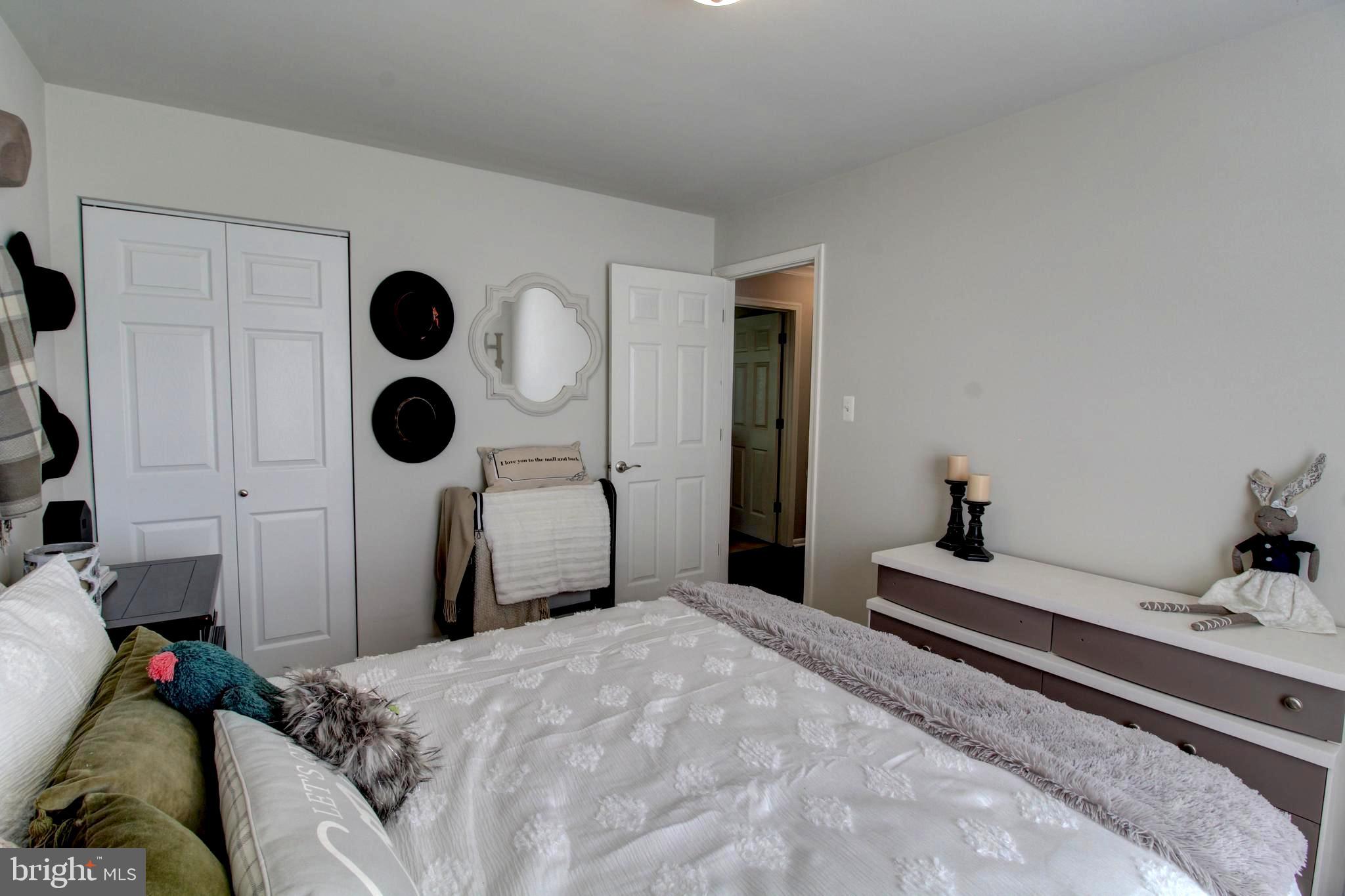 WARRENTON LAKES - Residential