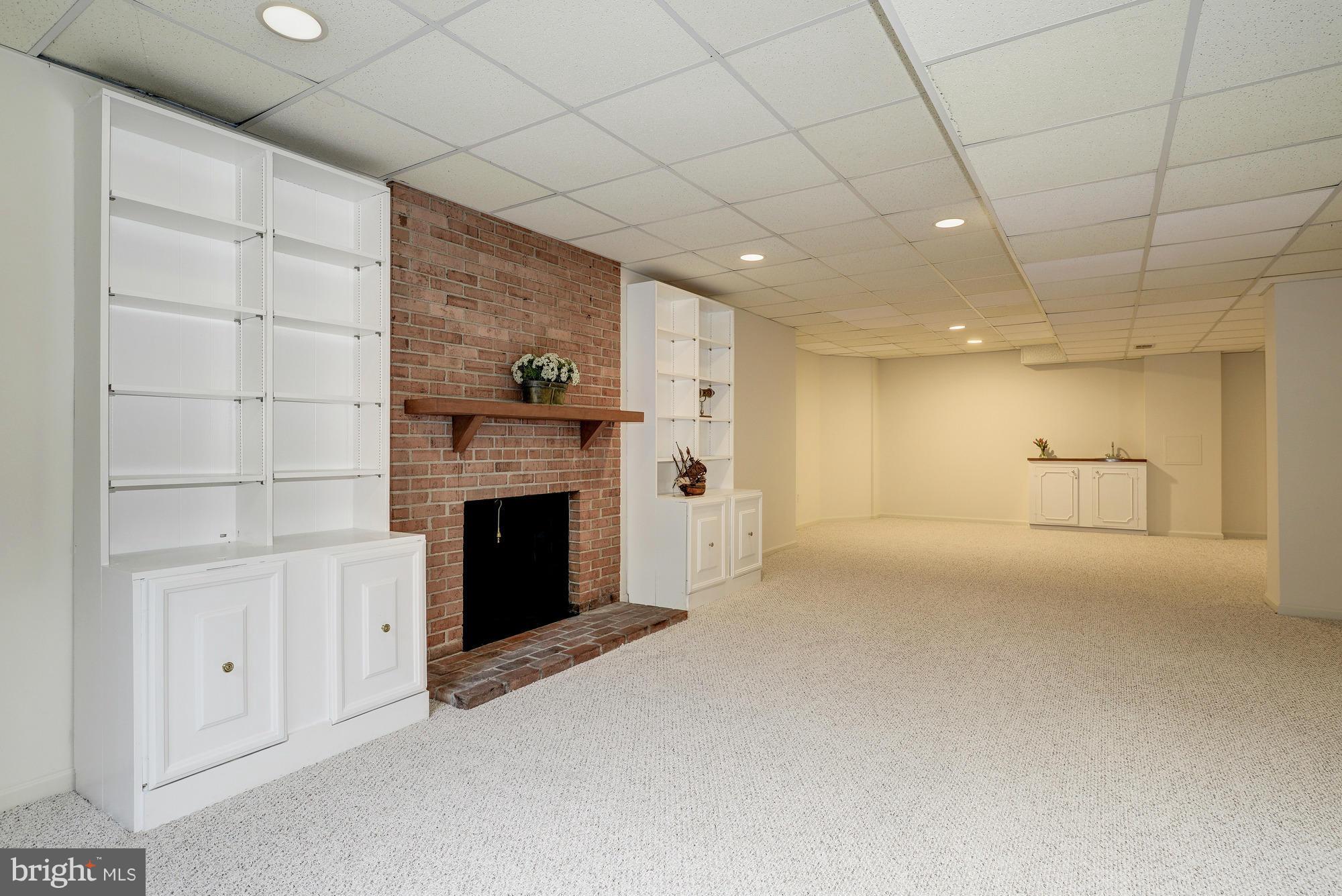 WESTMORELAND HILLS - Residential