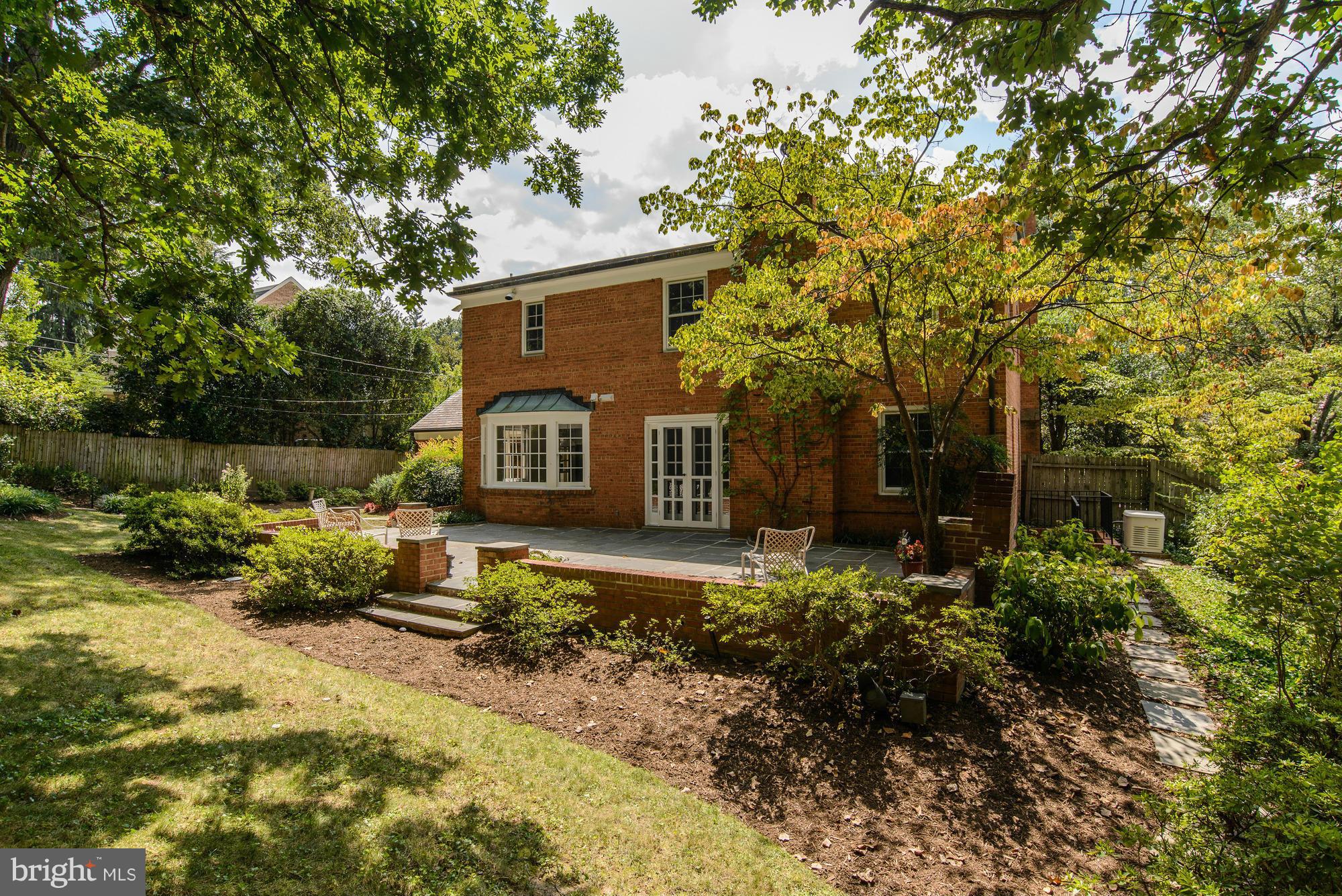 WESTMORELAND HILLS - Residential