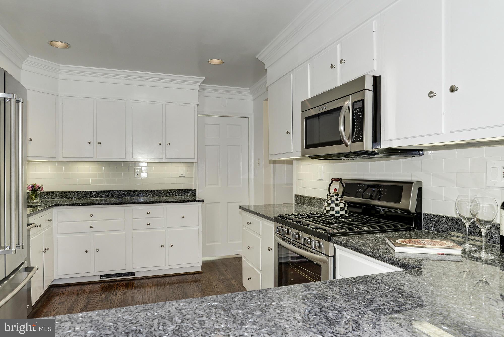 WESTMORELAND HILLS - Residential