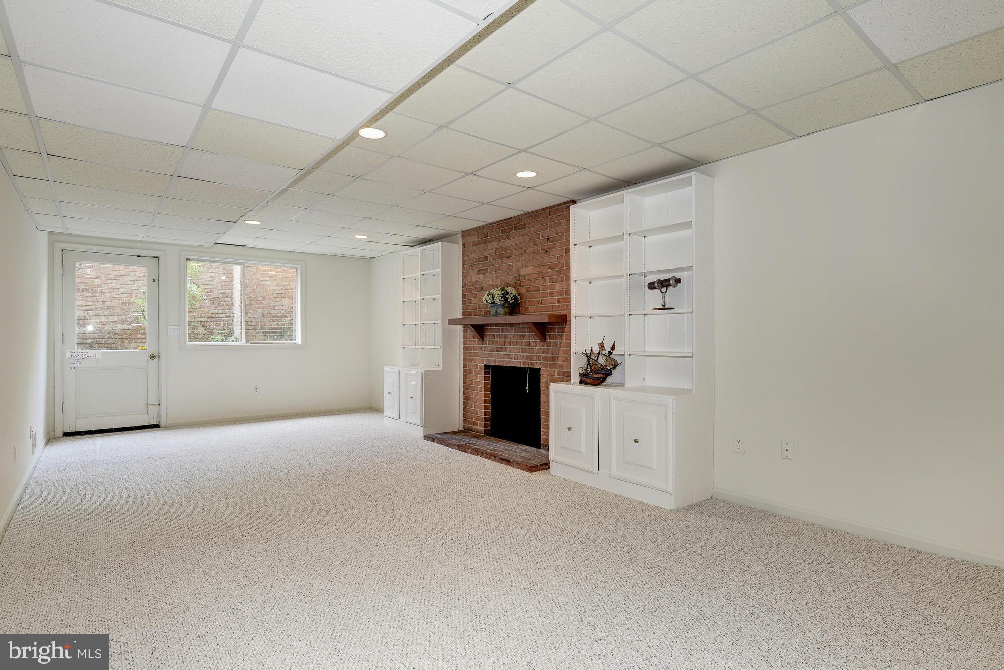 WESTMORELAND HILLS - Residential