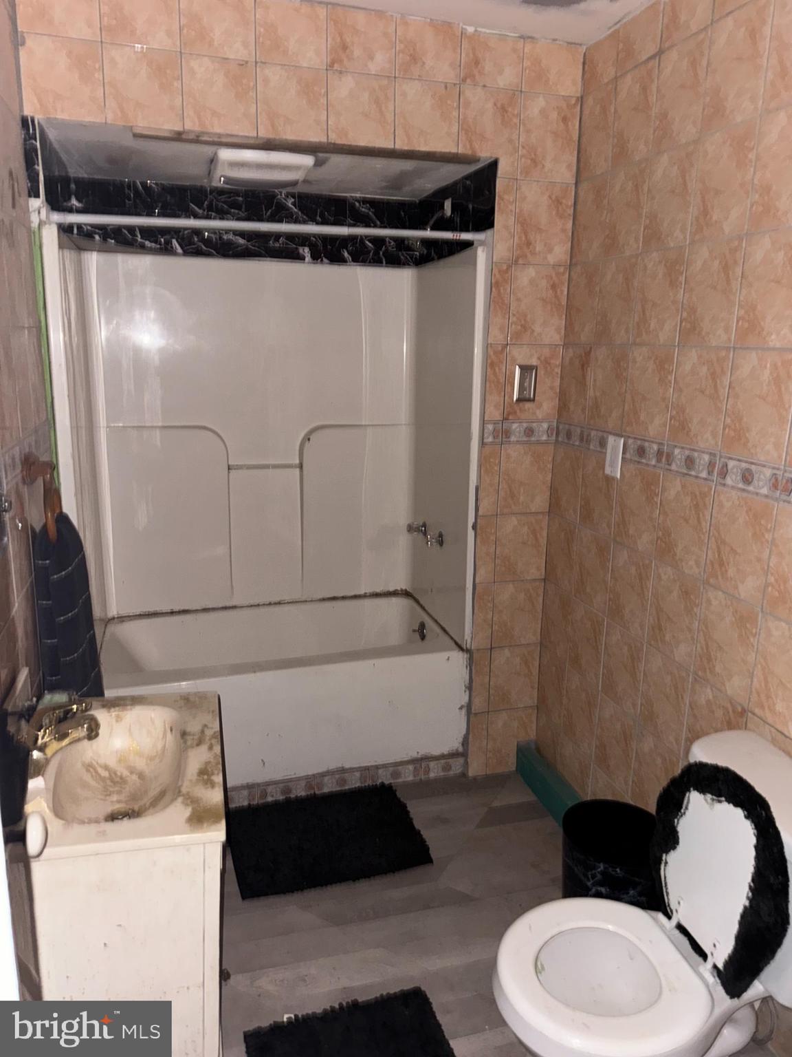 NONE AVAILABEL - Residential