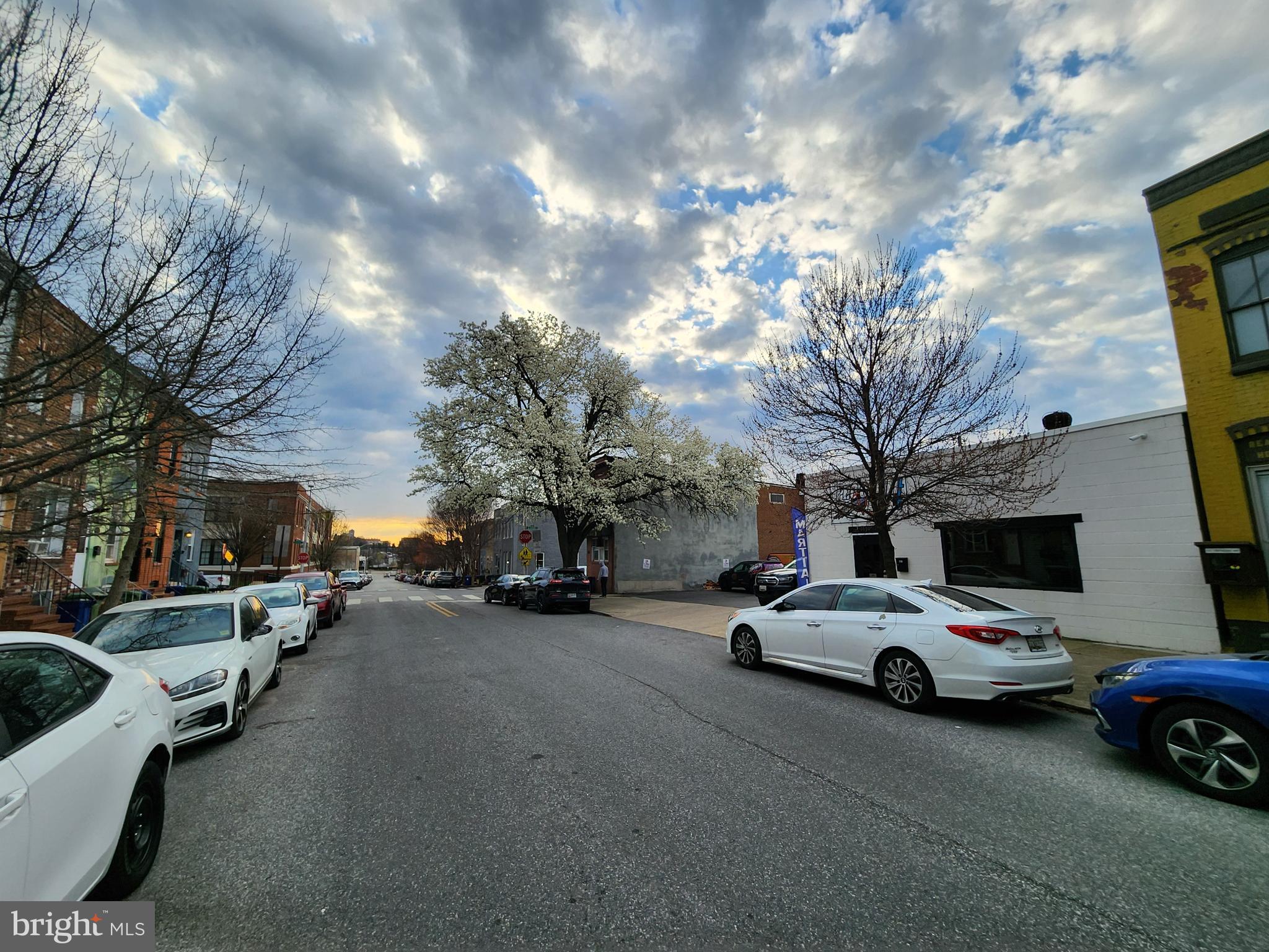 HIGHLANDTOWN - Residential