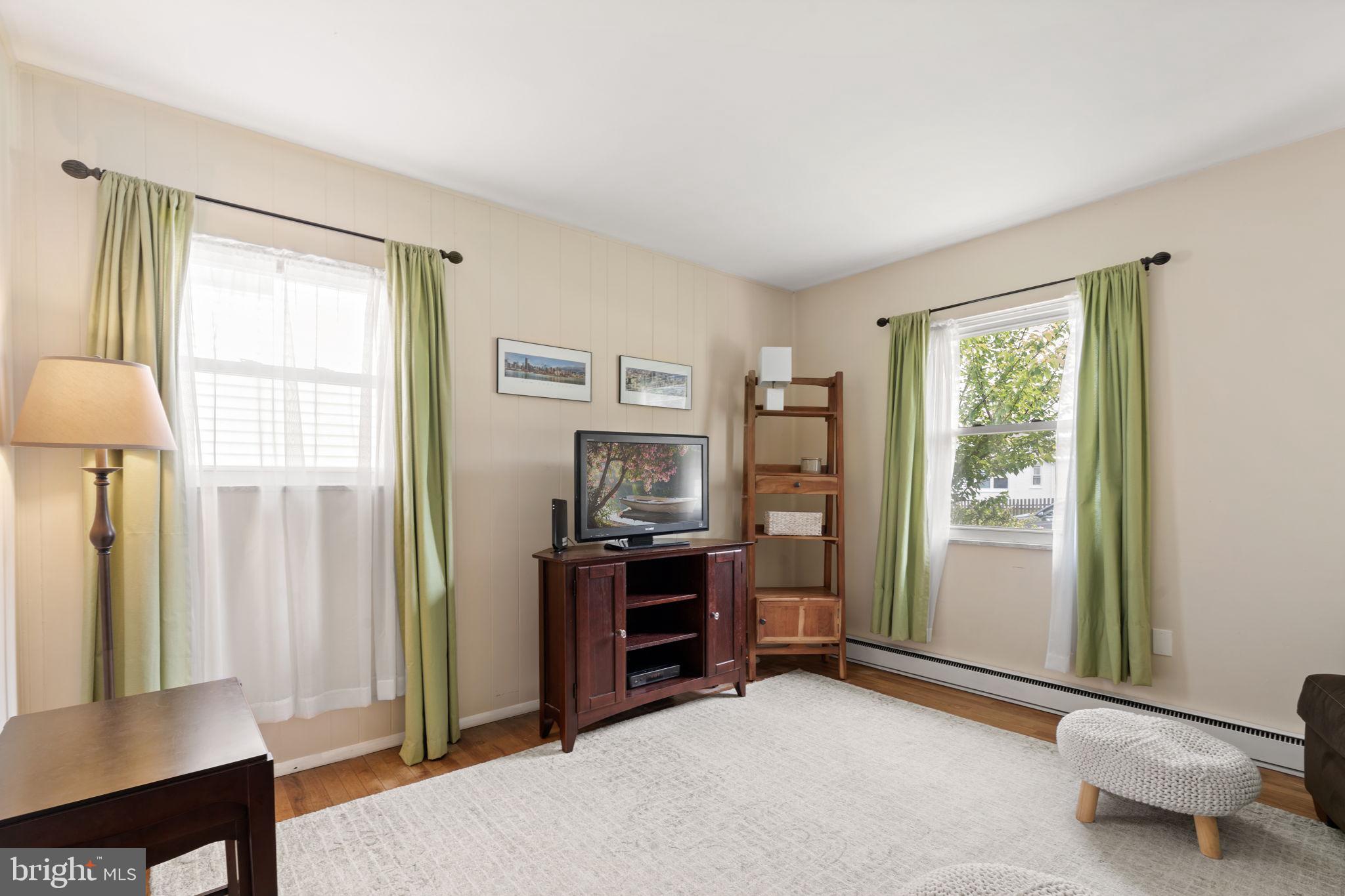 HUGHES PARK - Residential