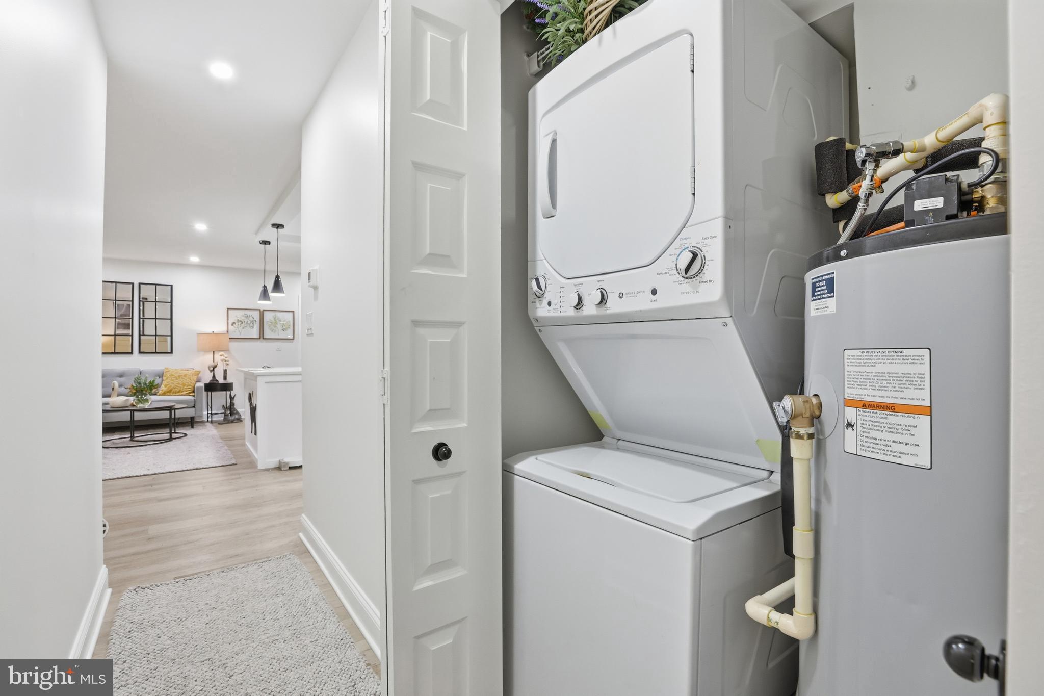 MARINERS COVE - Residential