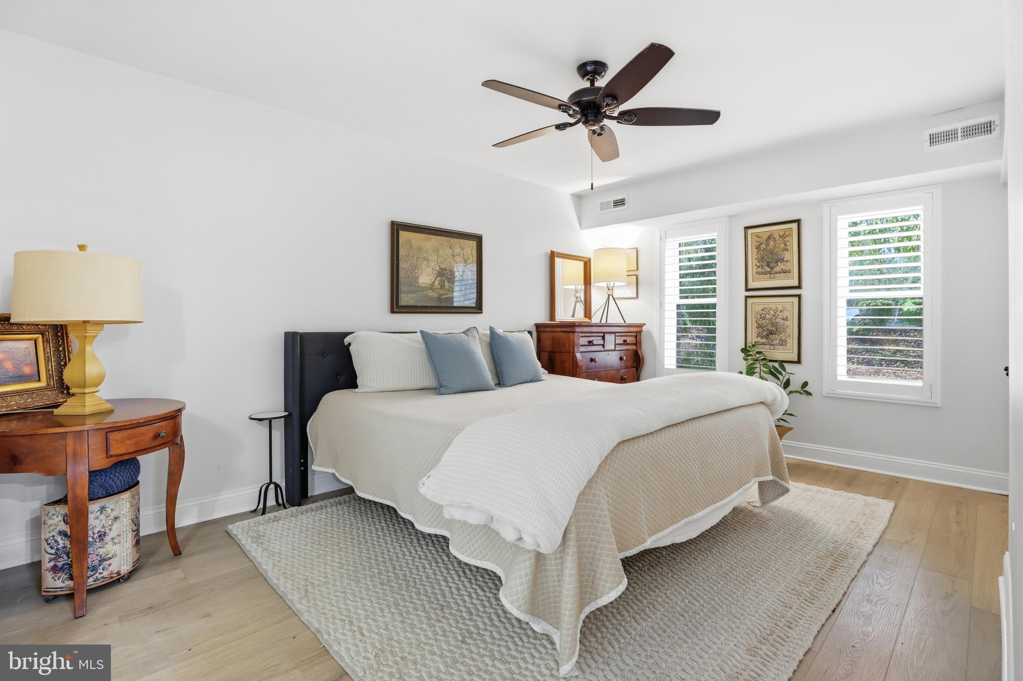 MARINERS COVE - Residential