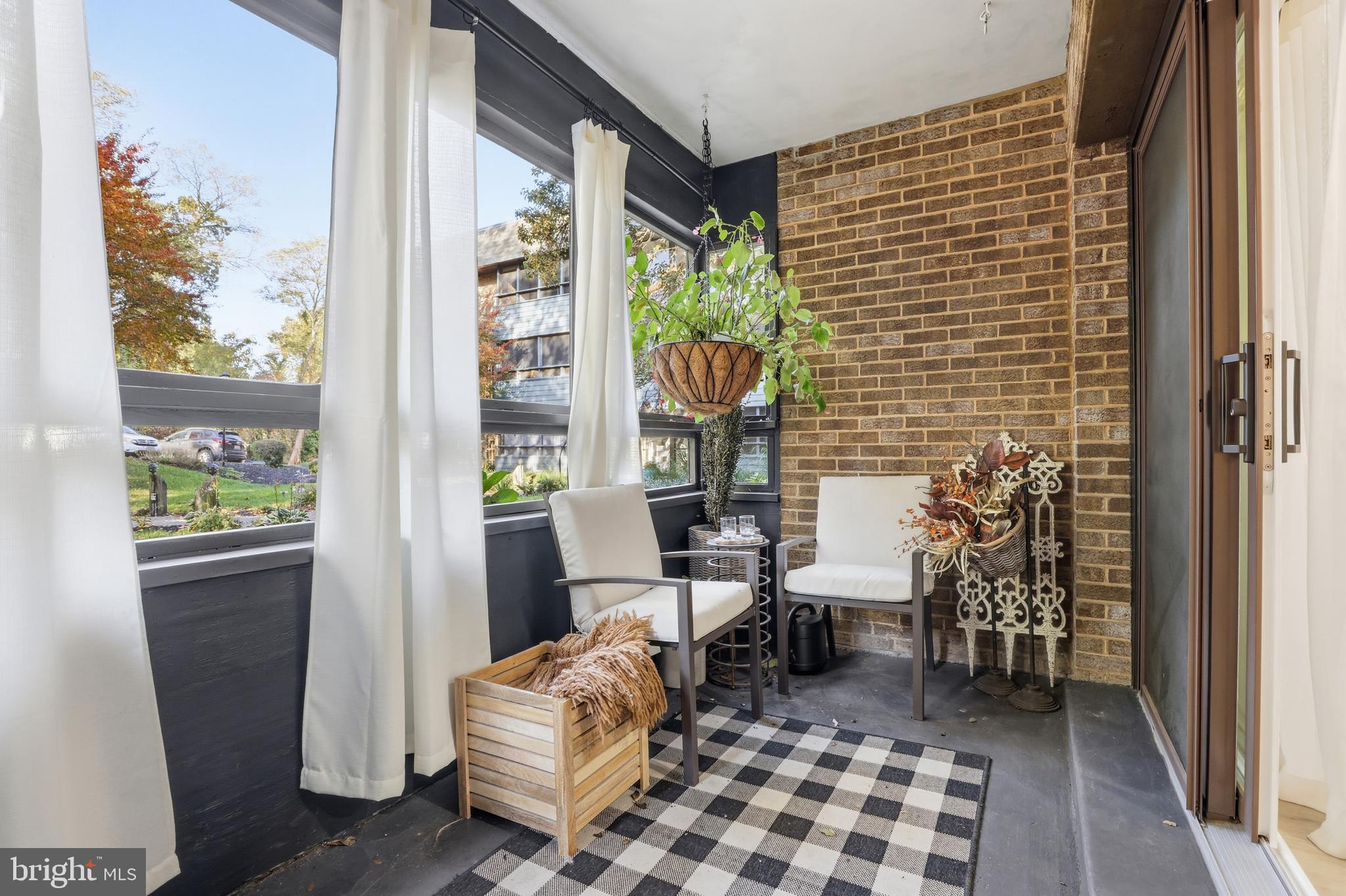 MARINERS COVE - Residential