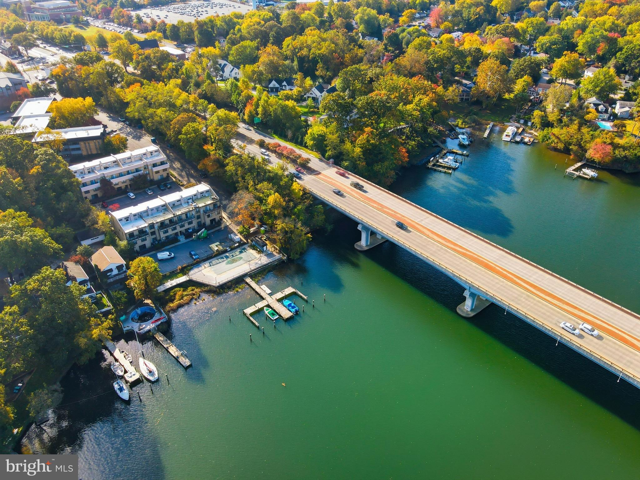 MARINERS COVE - Residential