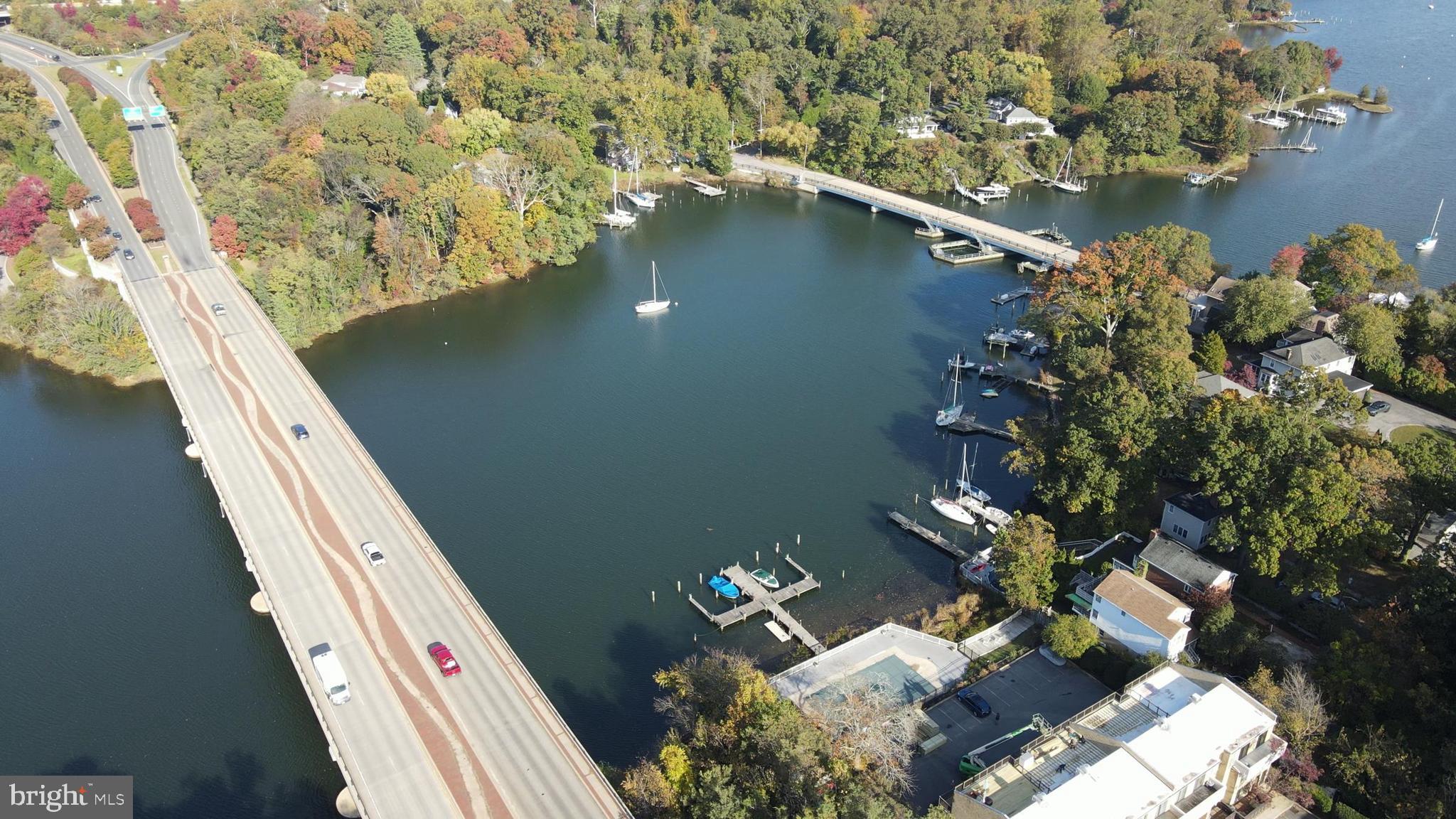 MARINERS COVE - Residential