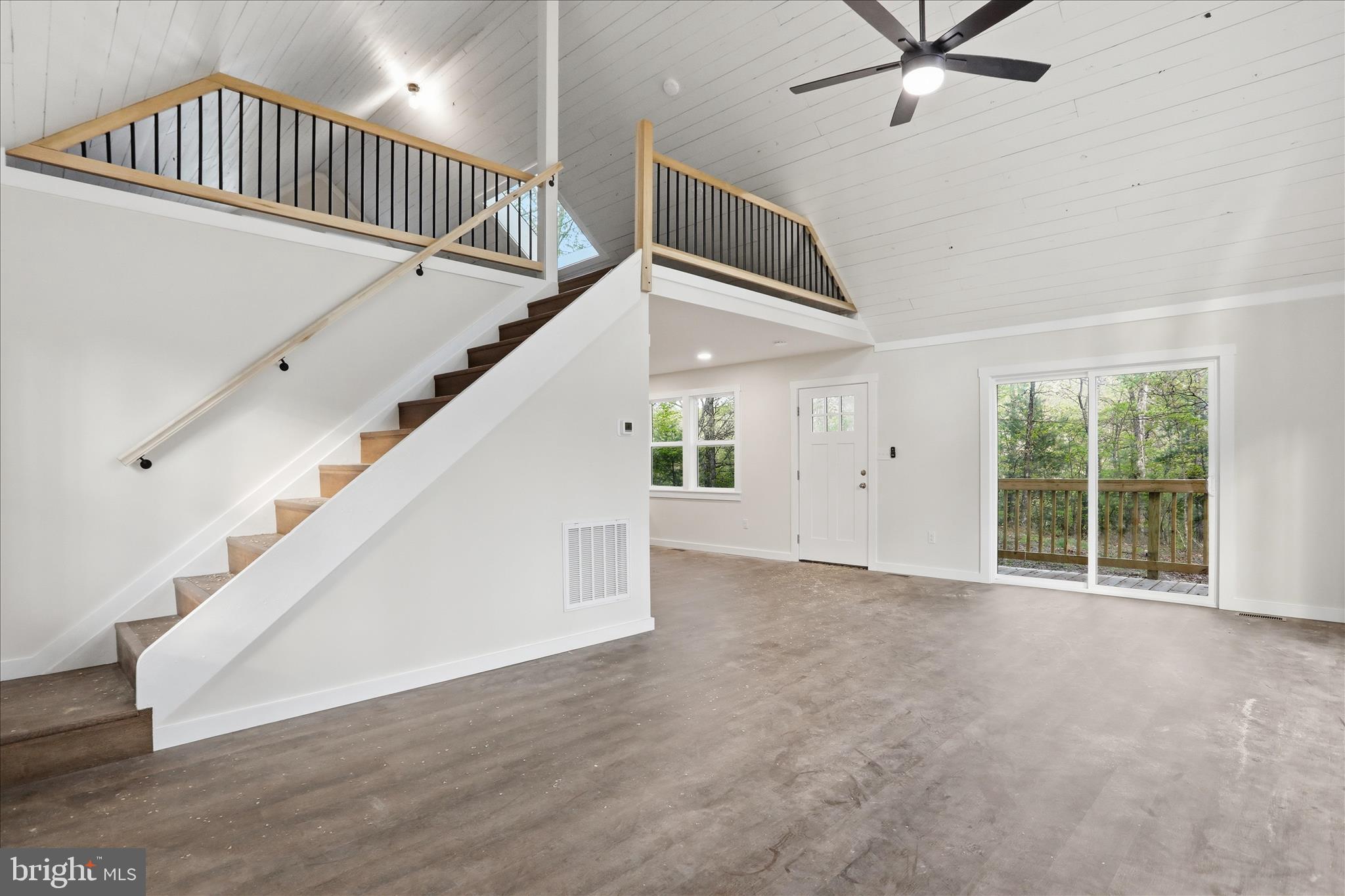 RIVER VIEW - Residential