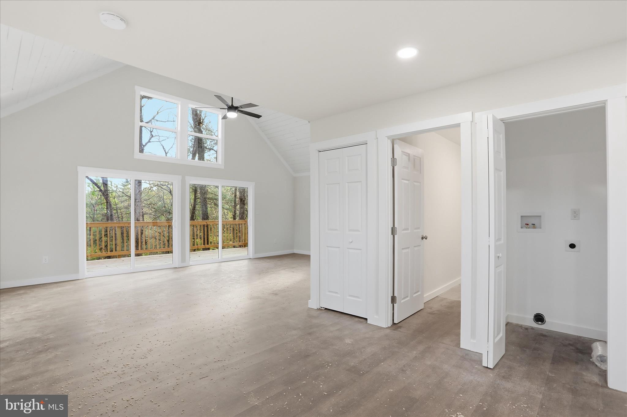 RIVER VIEW - Residential