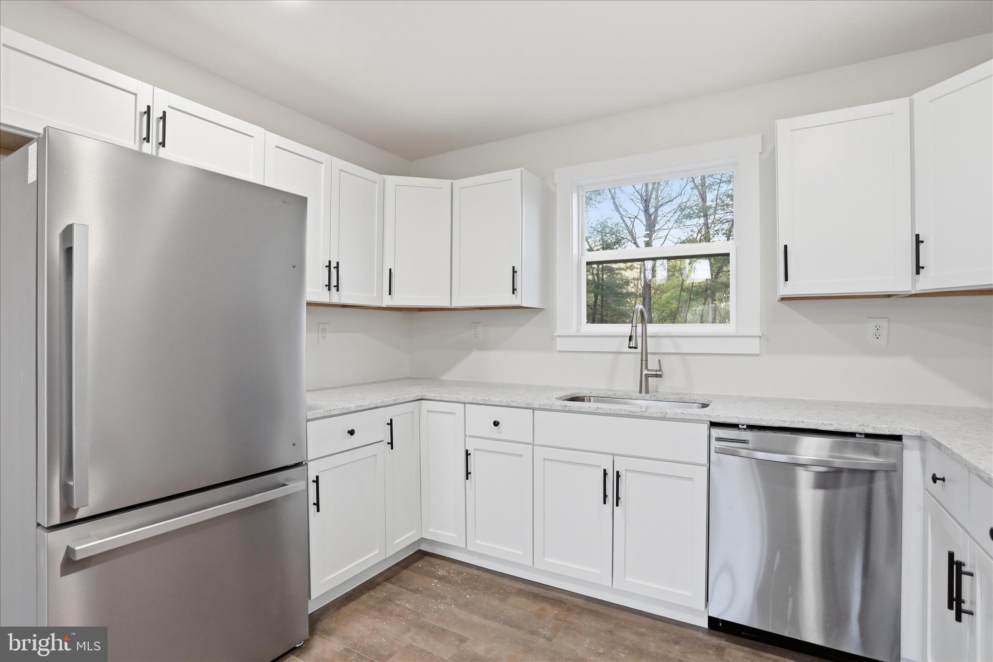 RIVER VIEW - Residential