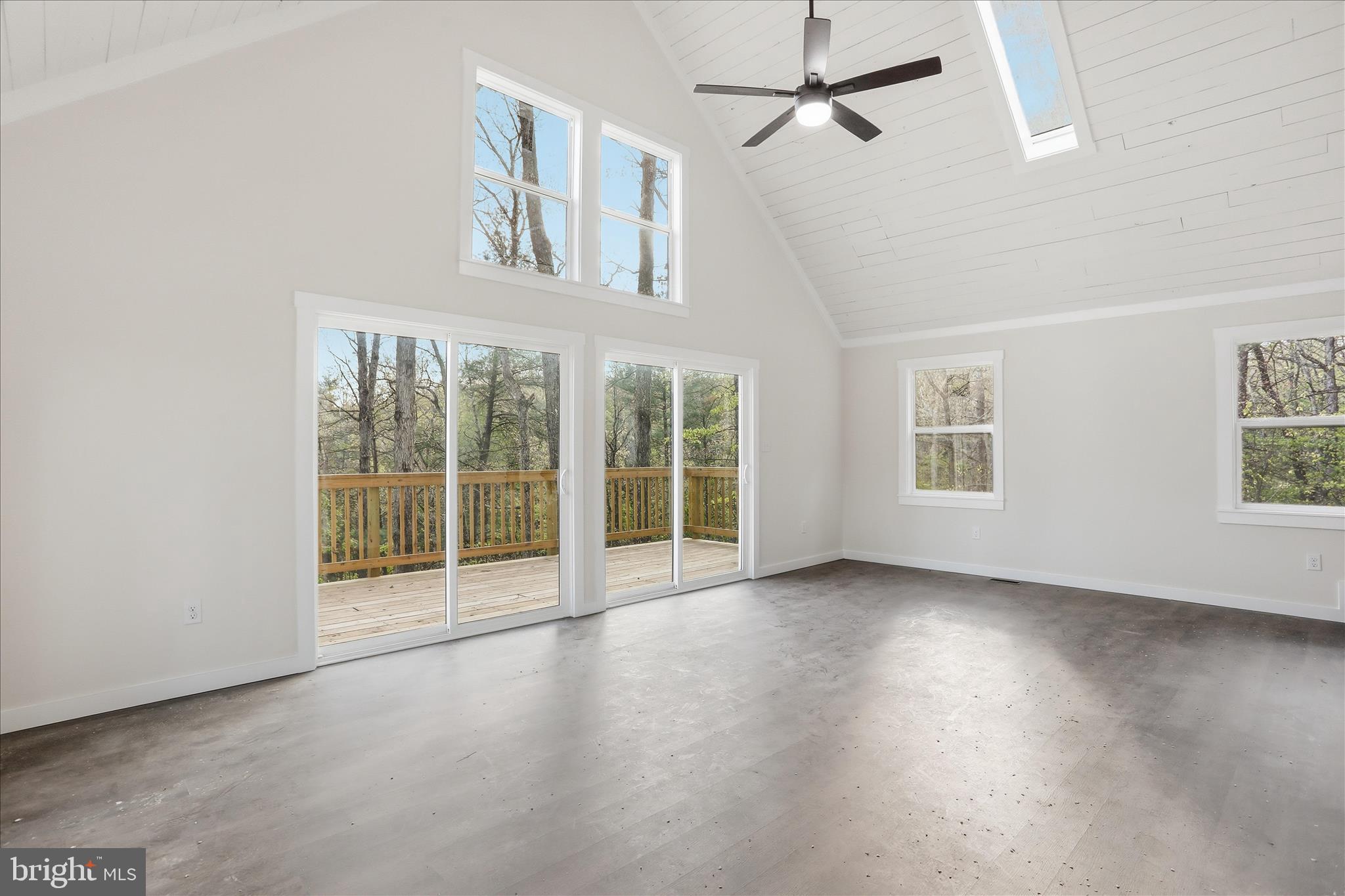 RIVER VIEW - Residential