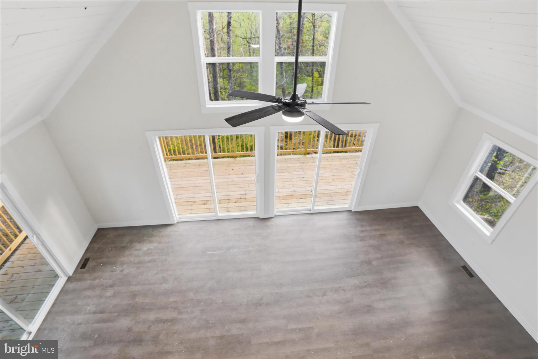 RIVER VIEW - Residential