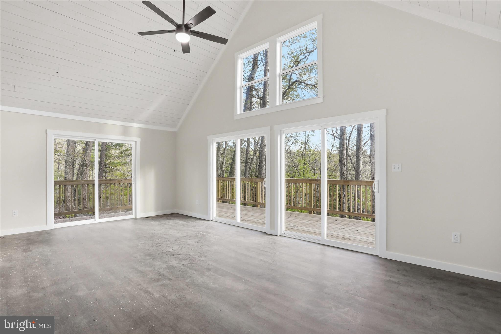 RIVER VIEW - Residential