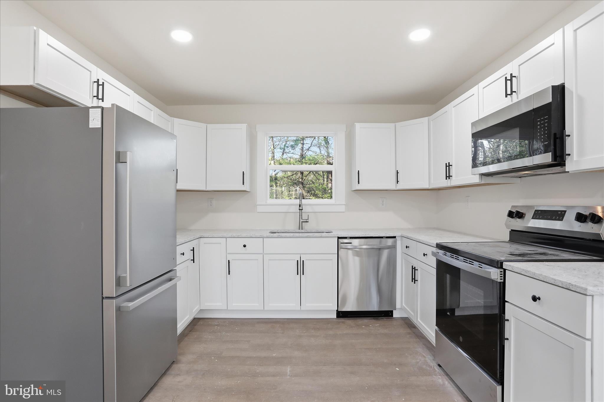 RIVER VIEW - Residential