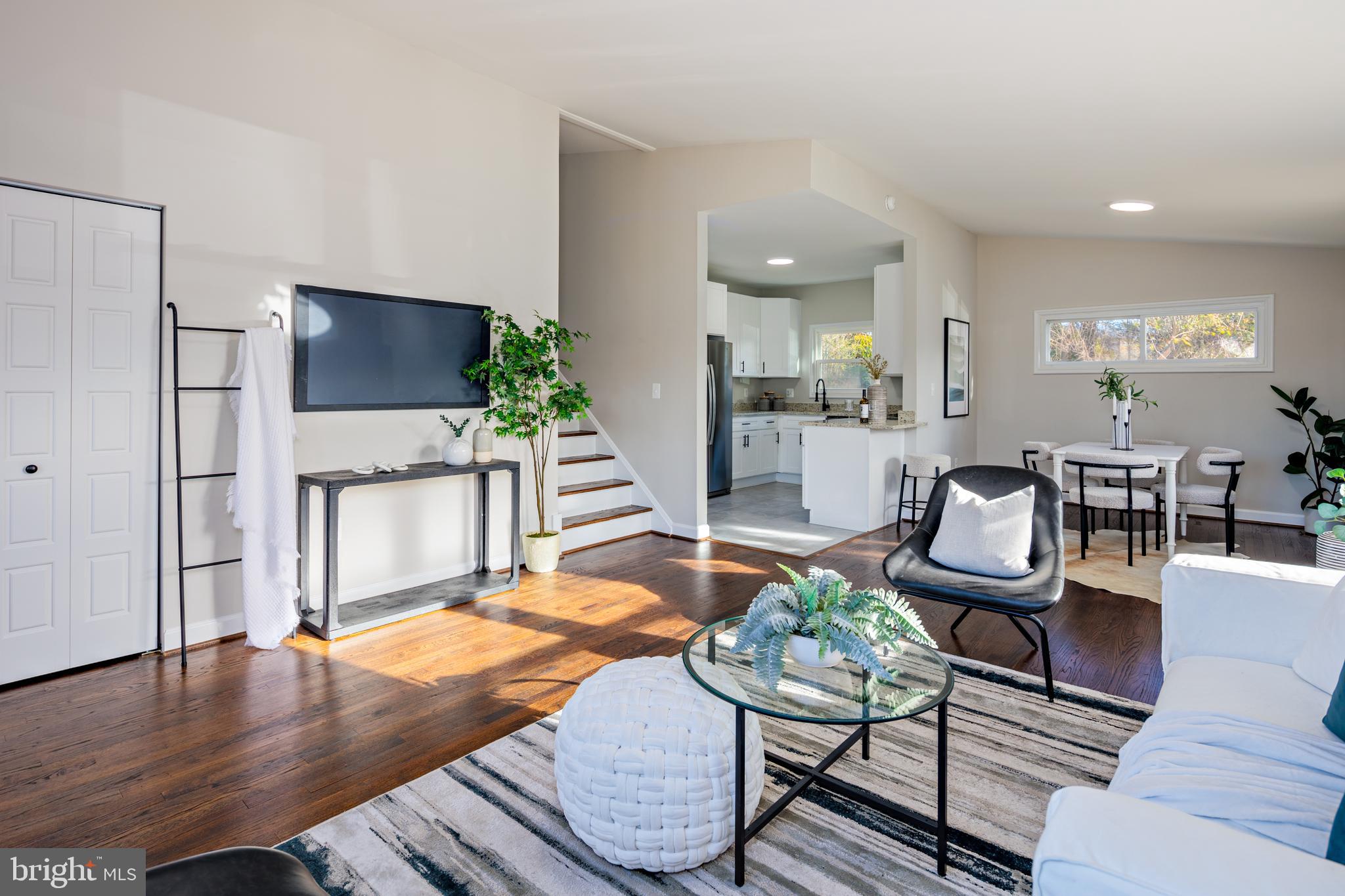 PIKESVILLE - Residential