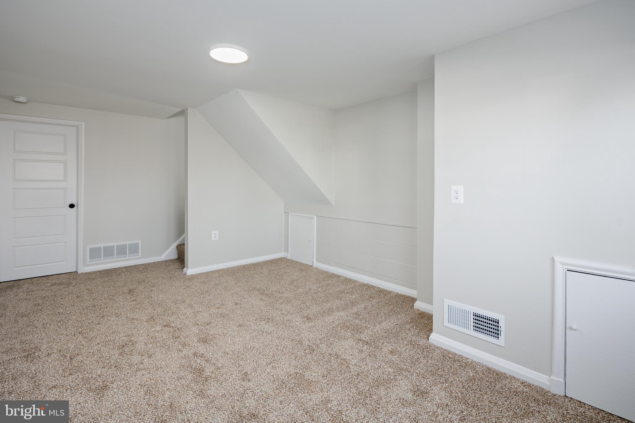 PIKESVILLE - Residential