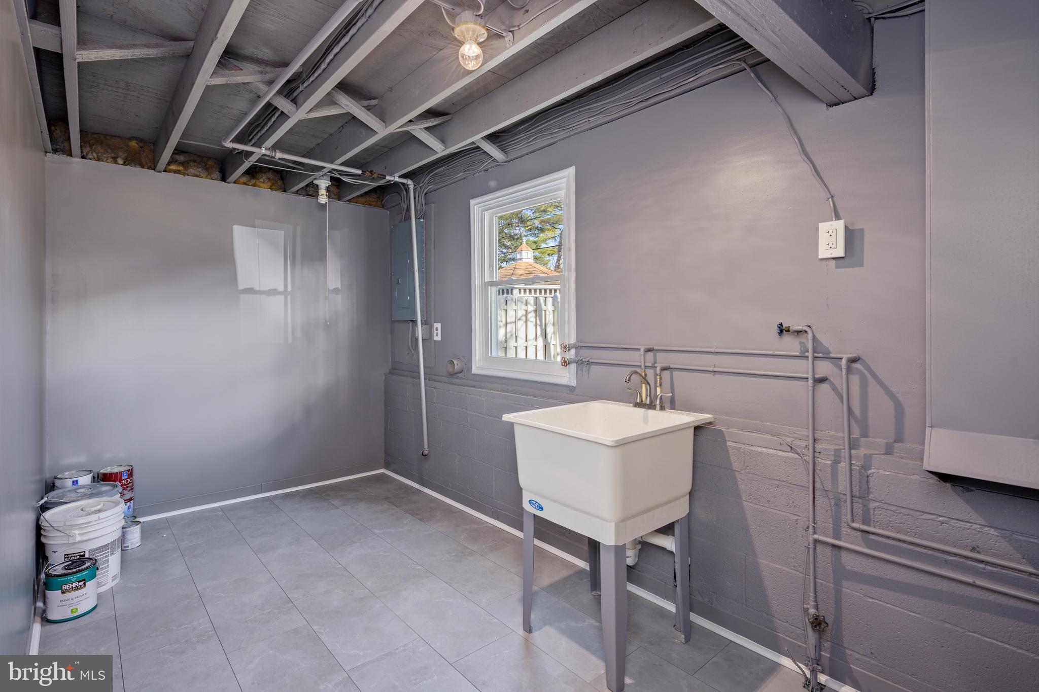 PIKESVILLE - Residential