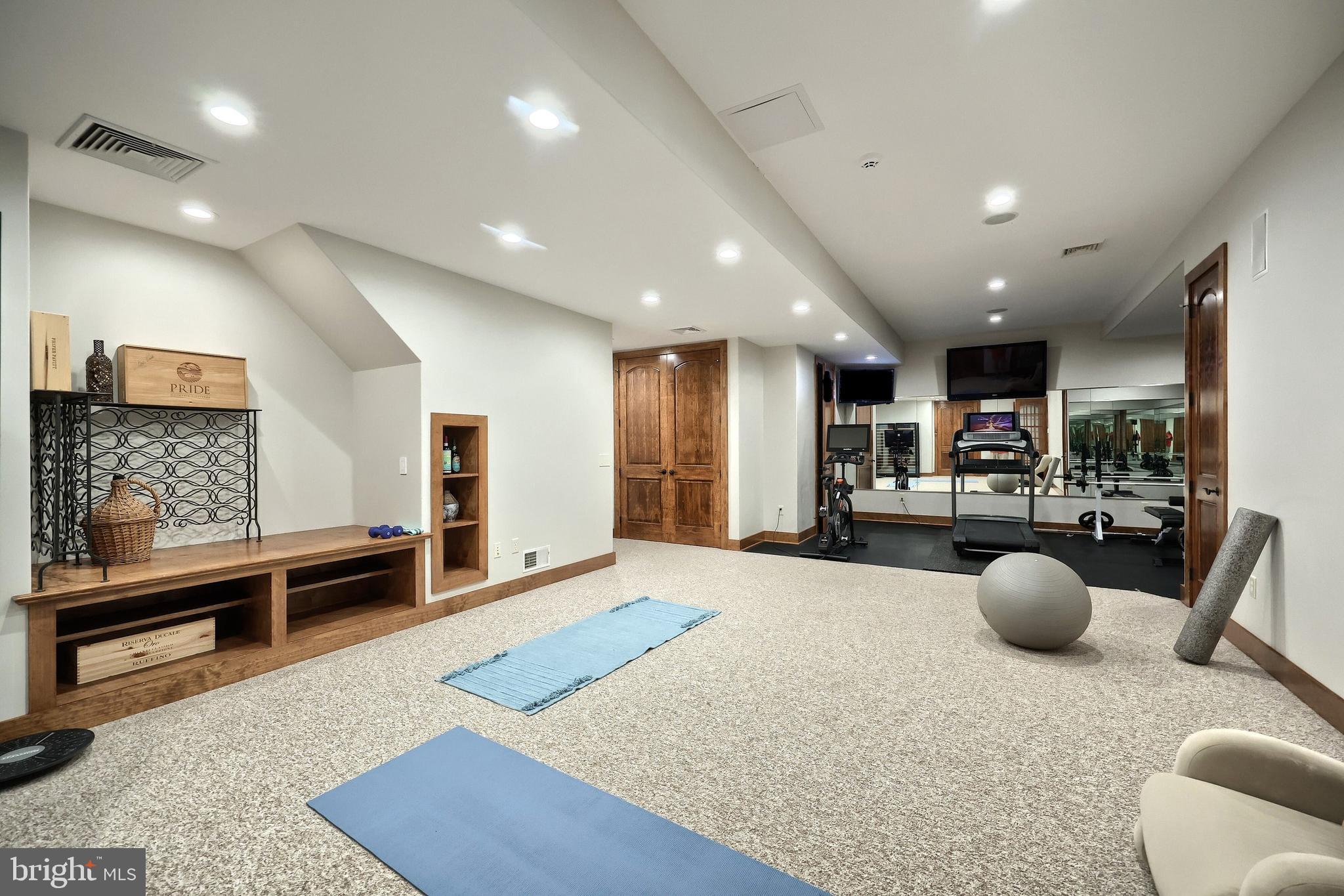 ROSENMILLER FARMS - Residential