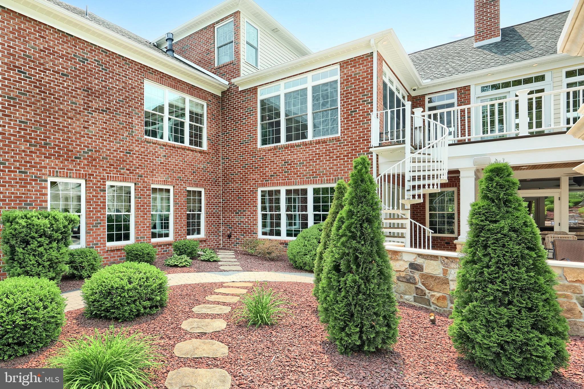 ROSENMILLER FARMS - Residential