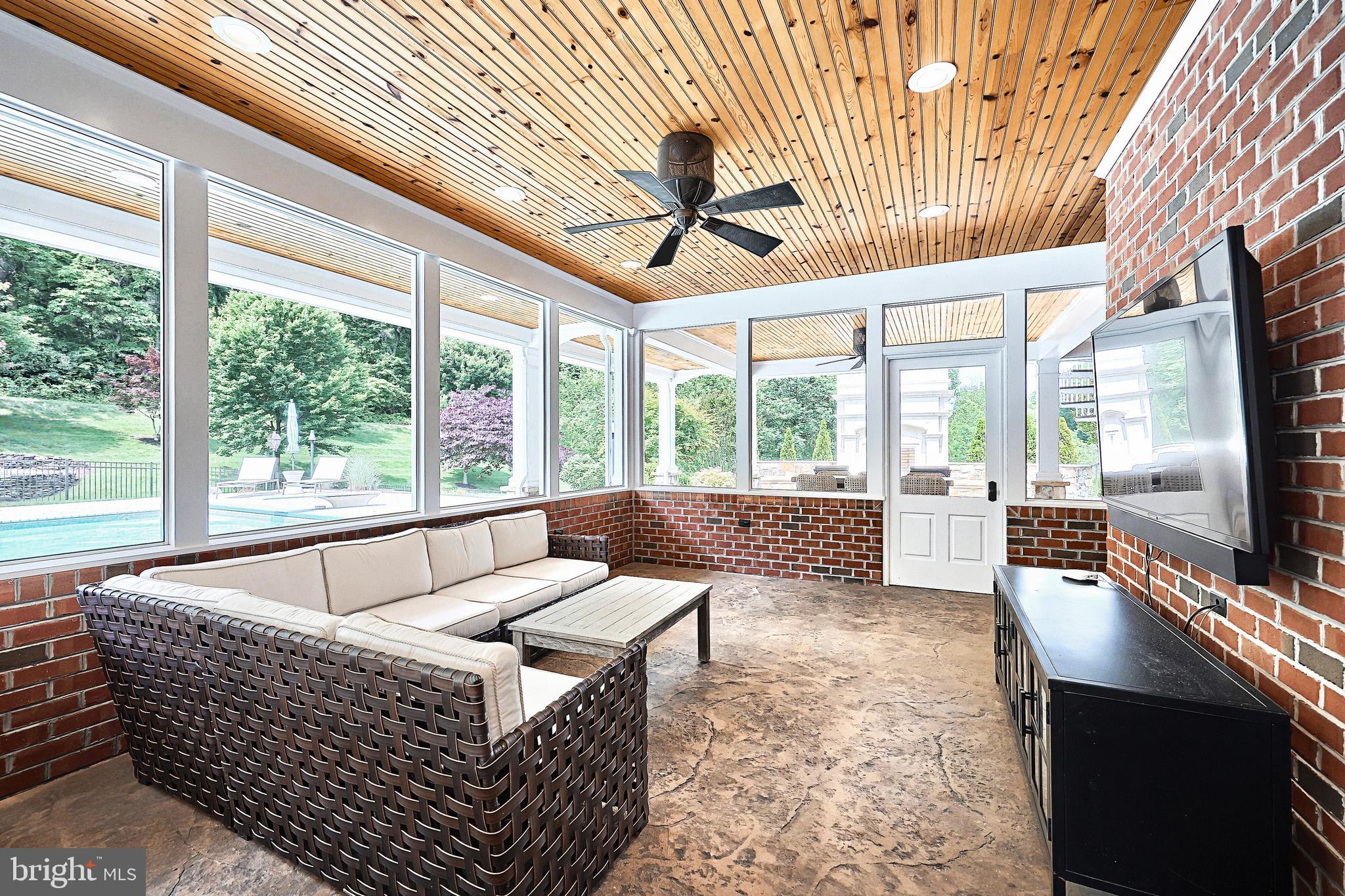 ROSENMILLER FARMS - Residential